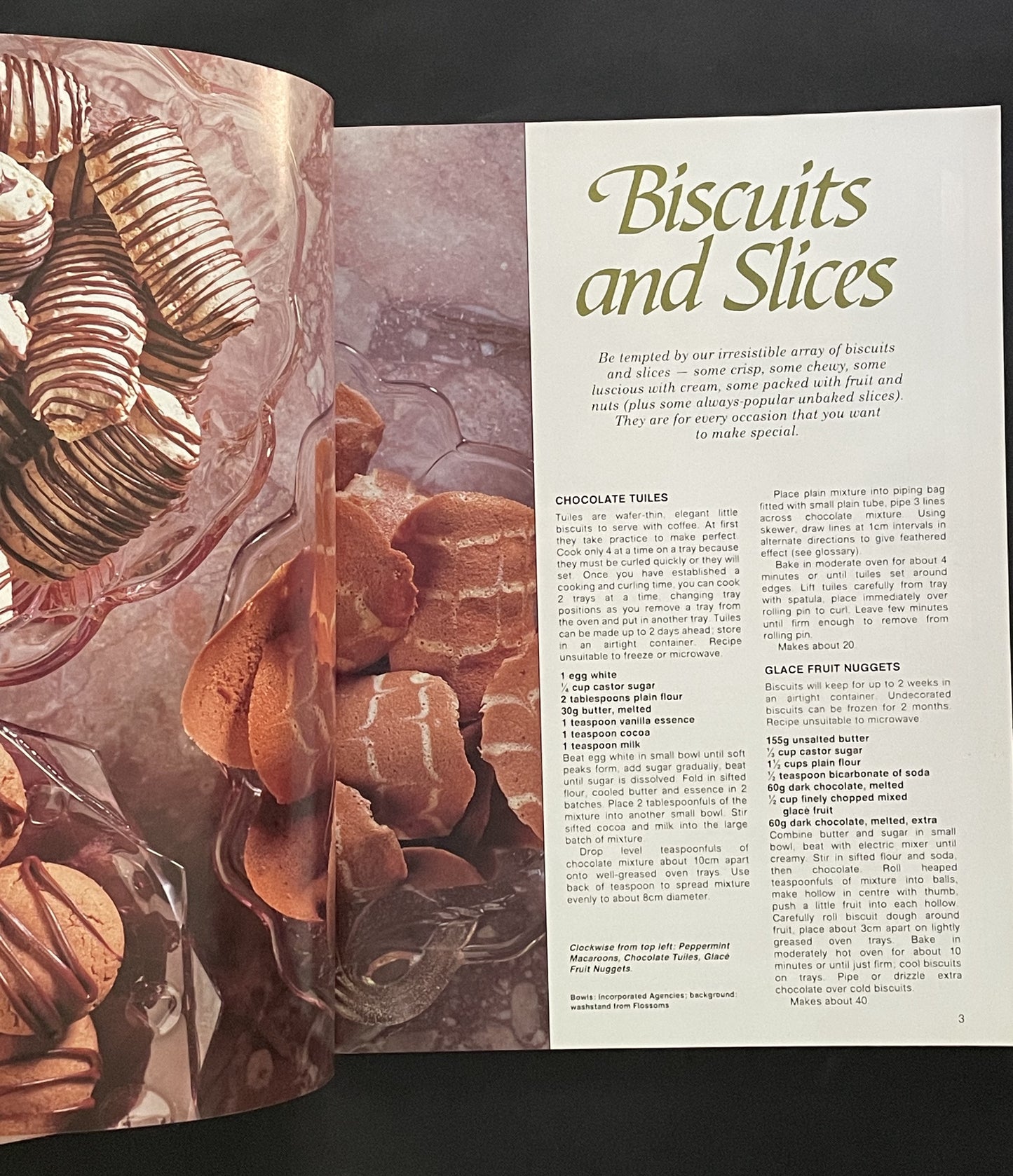 Chocolate Cookbook by Maryanne Blacker