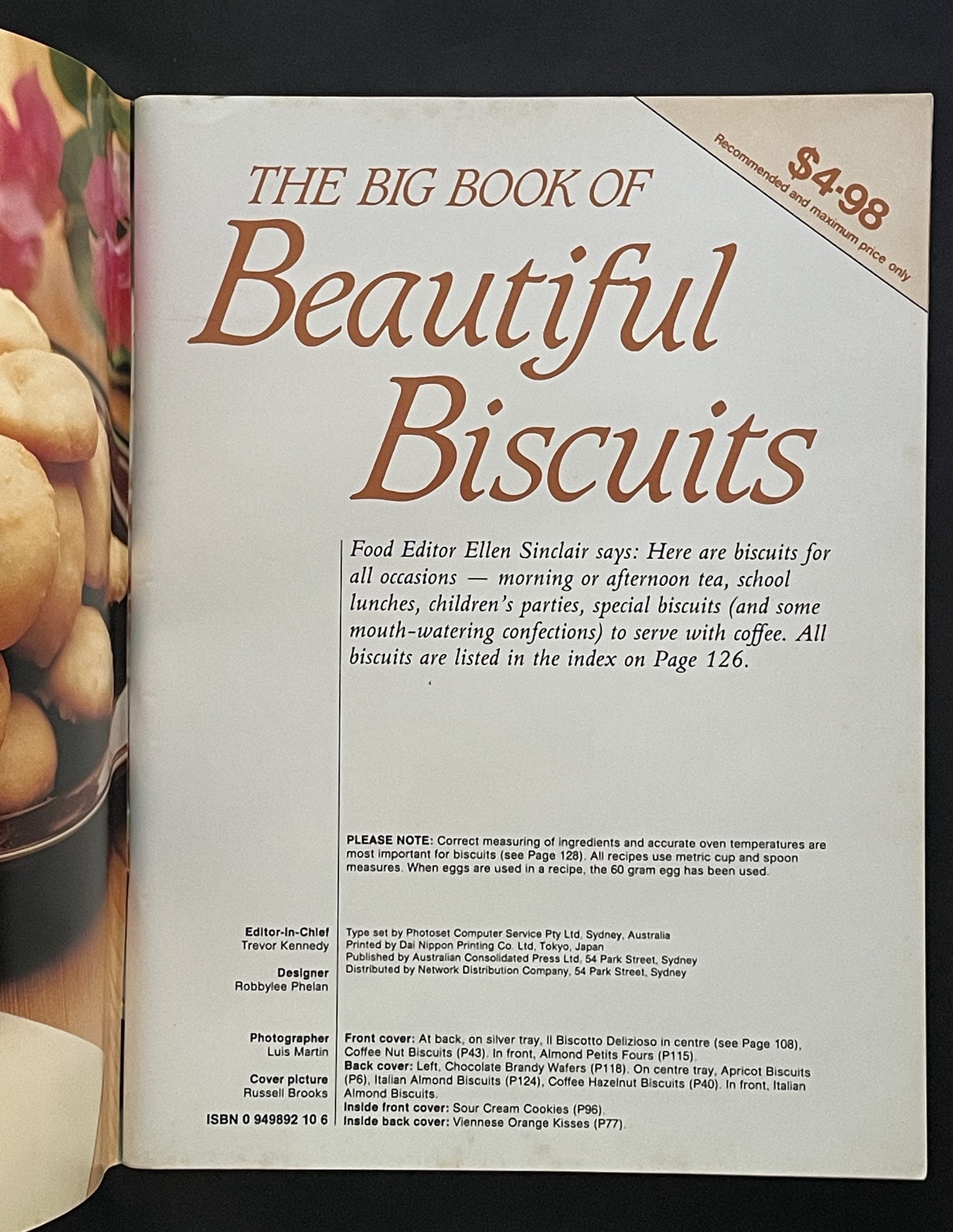 The Big Book of Beautiful Biscuits by Australian Women's Weekly