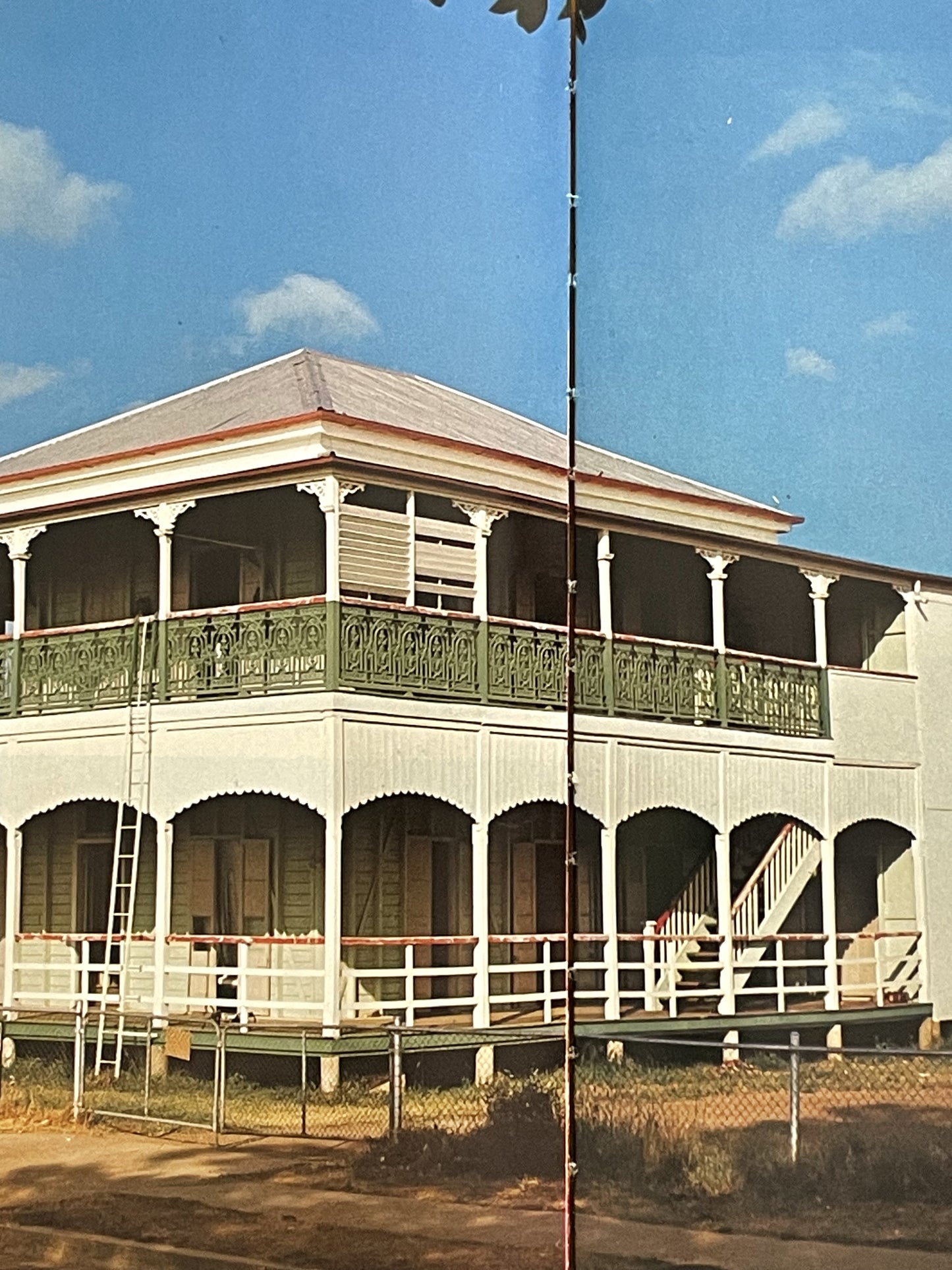 The Australian Verandah by Douglass Baglin, Peter Moffitt