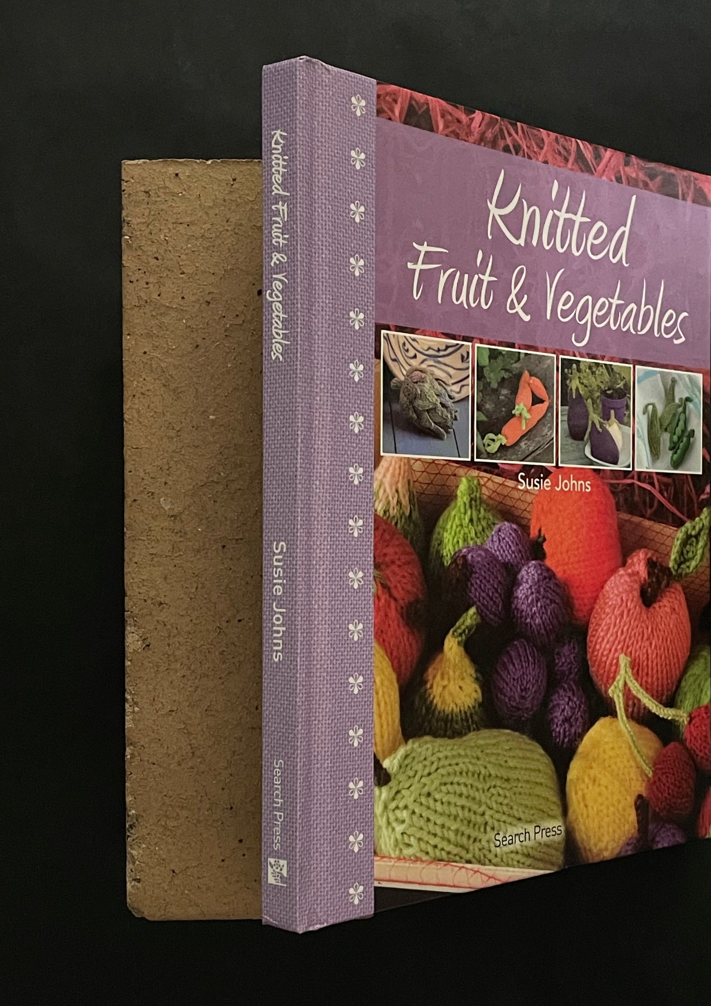 Knitted Fruit and Vegetables by Susie Johns