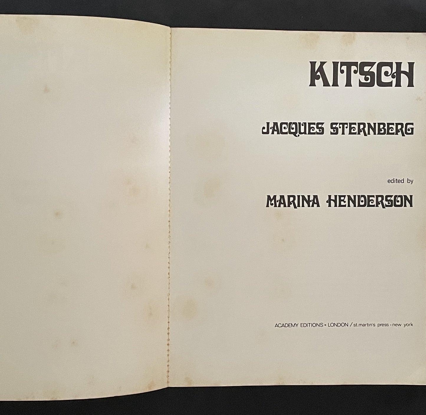 Kitsch by Jacques Sternberg