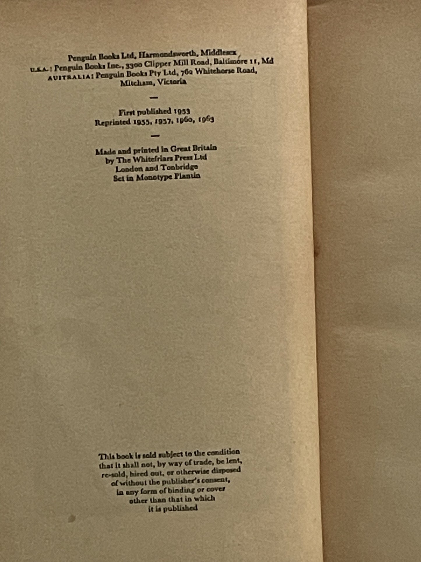 King Arthur and His Knights of the Round Table by Roger Lancelyn Green
