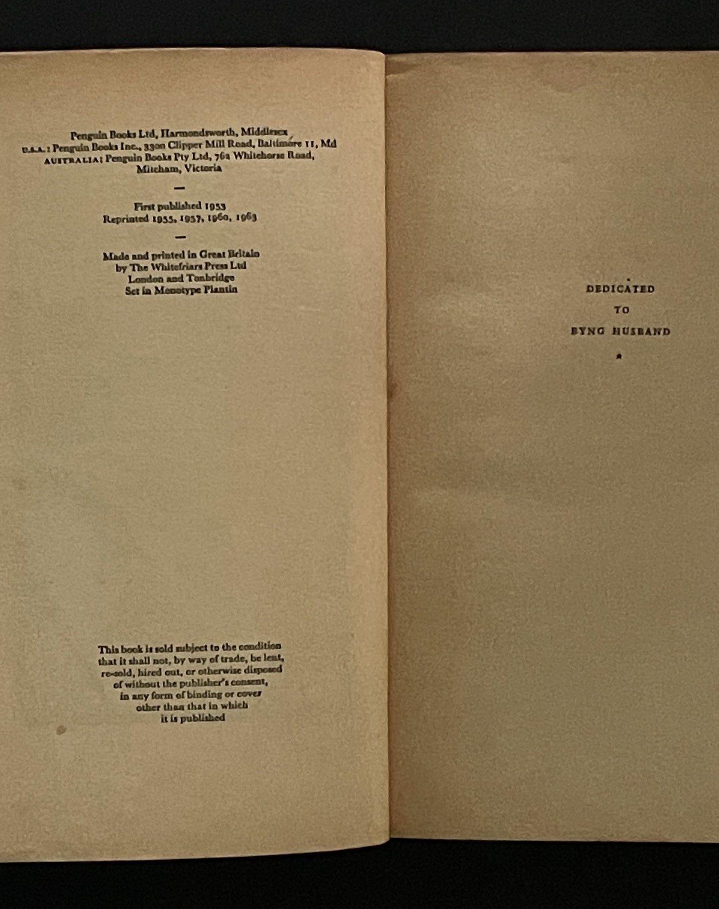King Arthur and His Knights of the Round Table by Roger Lancelyn Green