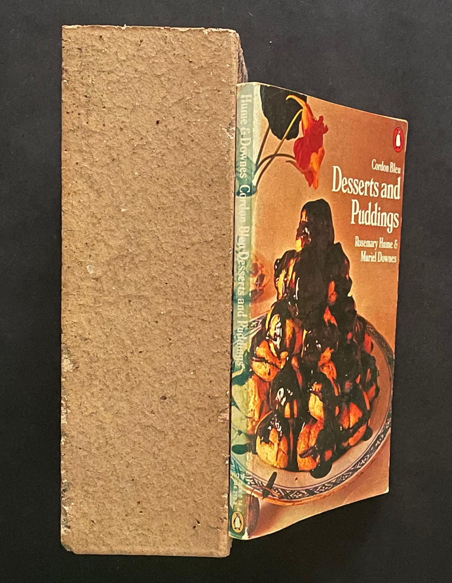 A Cordon Bleu Desserts and Puddings by Rosemary Hume & Muriel Downes
