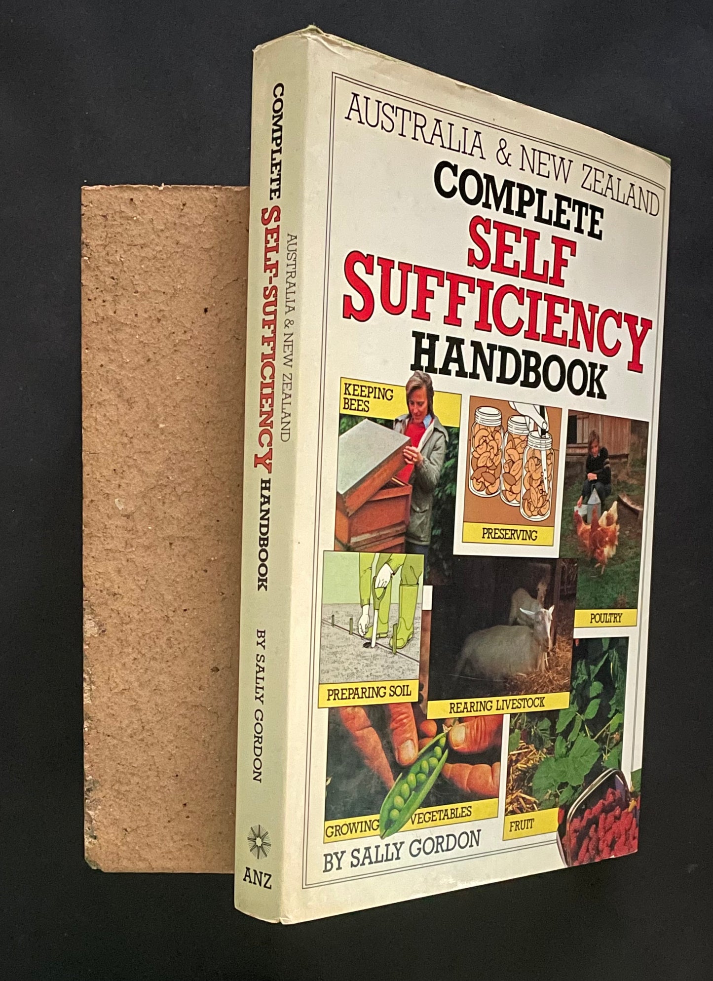 Australia & New Zealand Complete Self Sufficiency Handbook