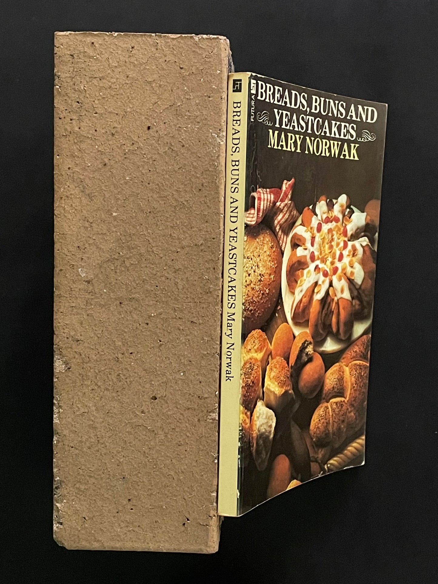 Breads, Buns, and Yeastcakes by Mary Norwak
