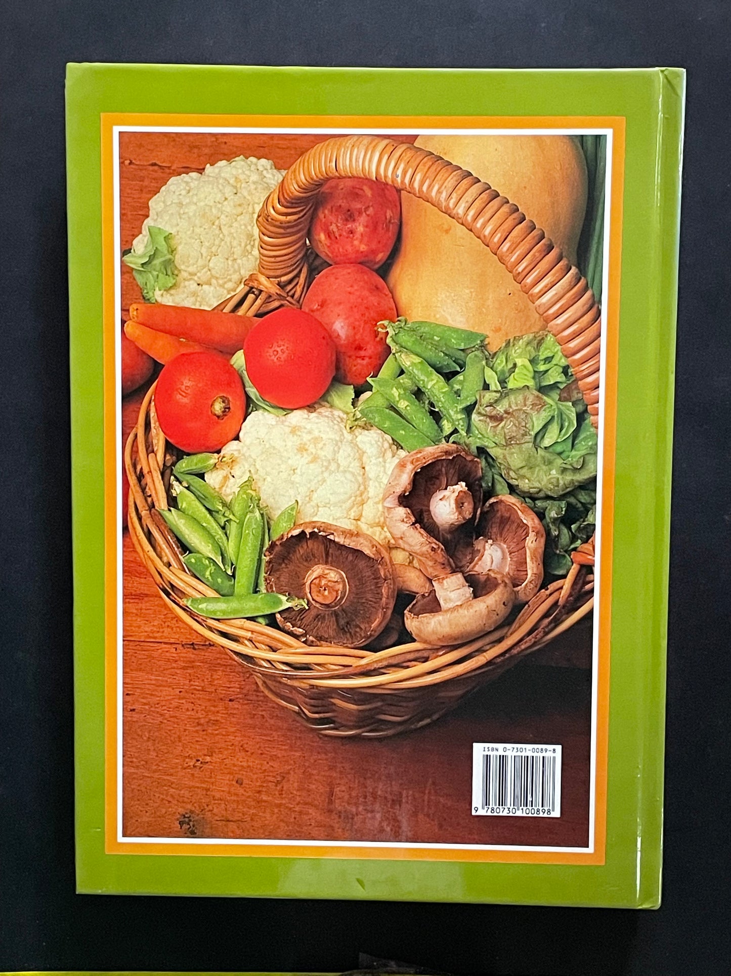 Organic Gardening in Australia by Jaqueline French