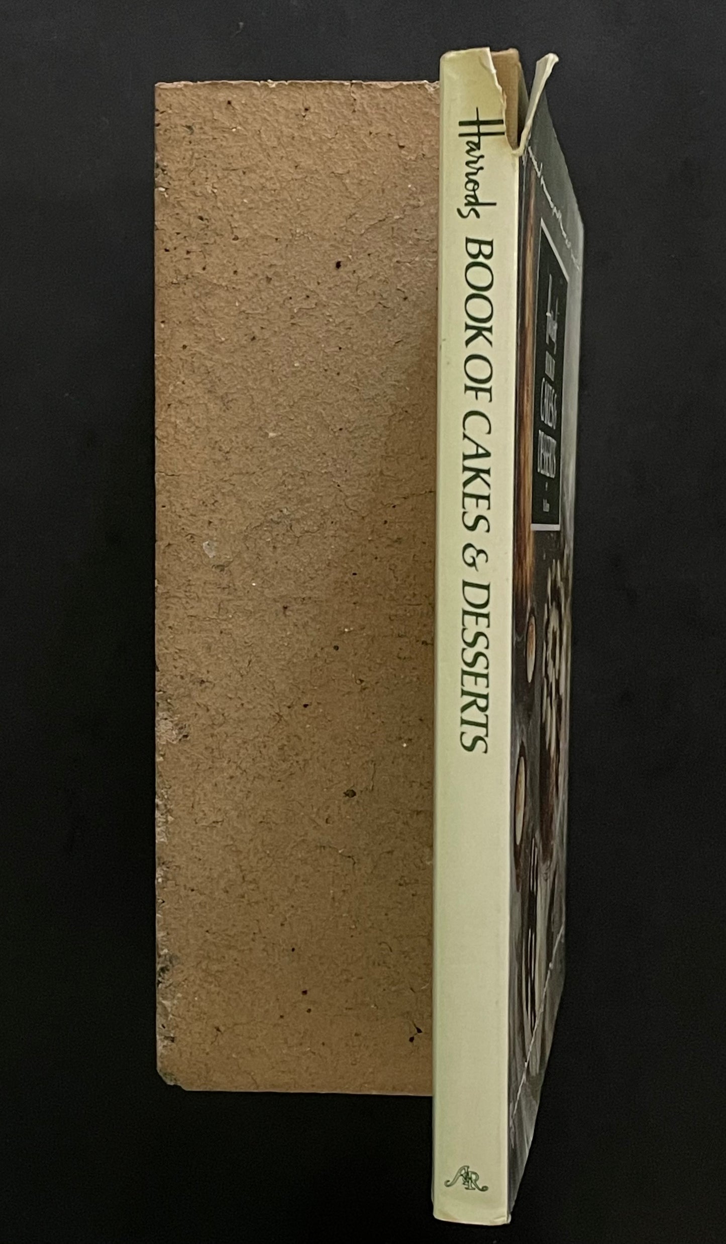 Harrods Book of Cakes & Desserts by Pat Alburey