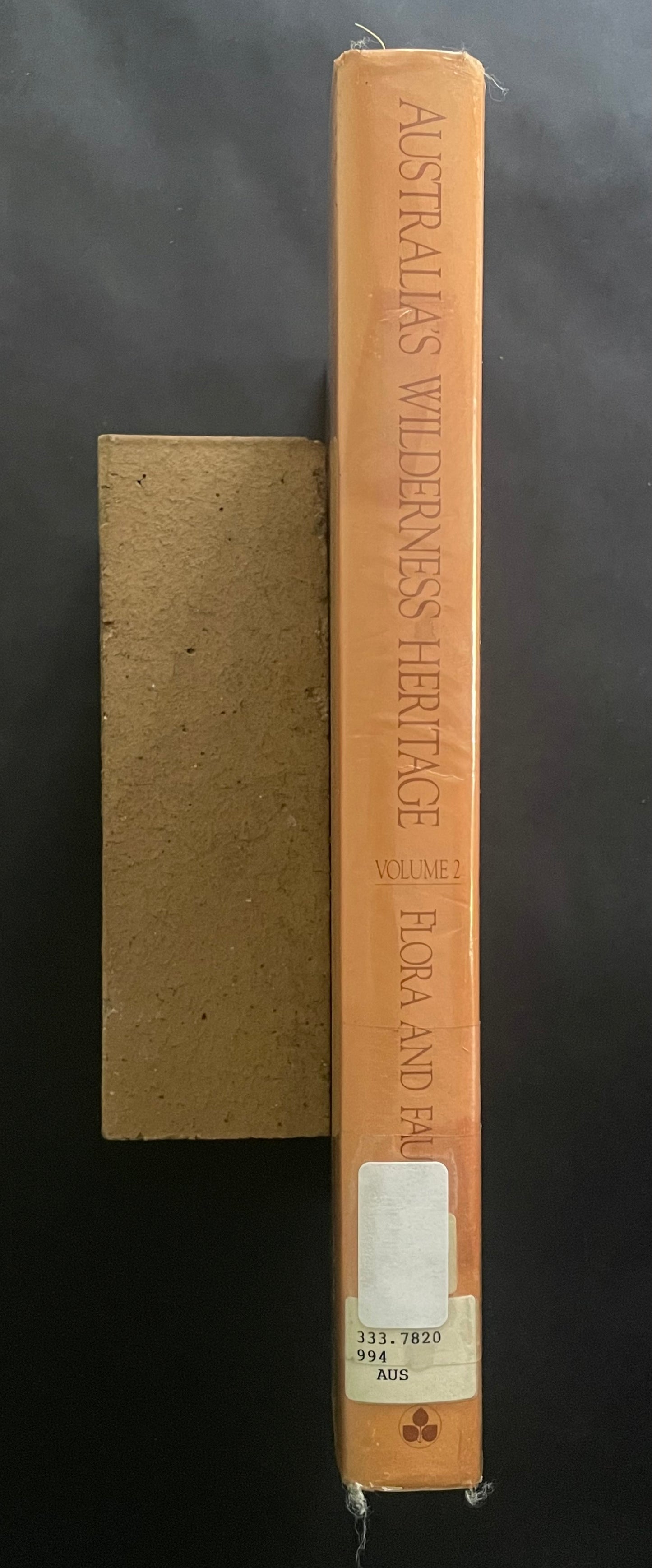 Australia's Wilderness Heritage: Flora and fauna by Leo Meier