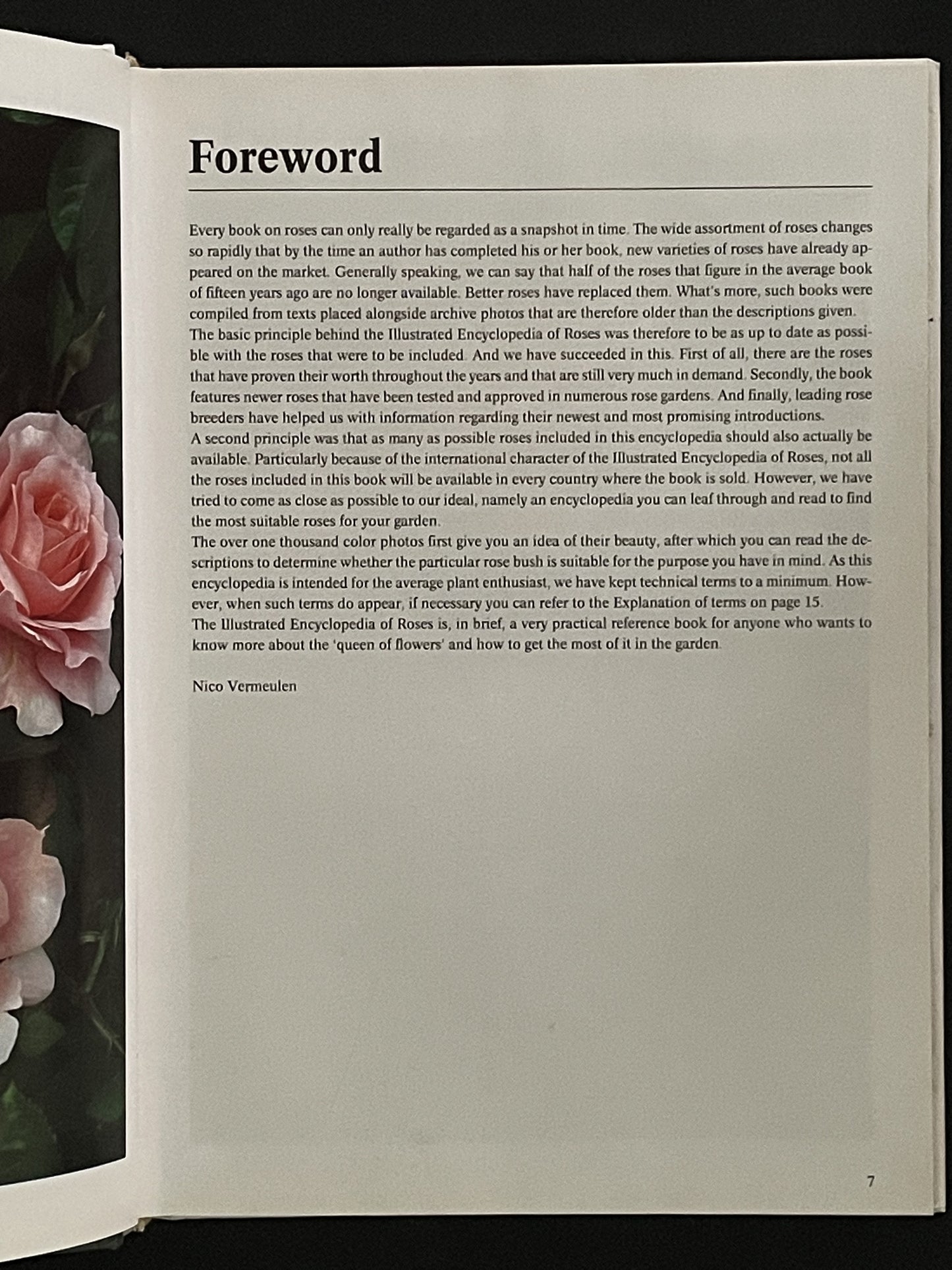 The Complete Encylopedia Roses by Nico Vermeulen