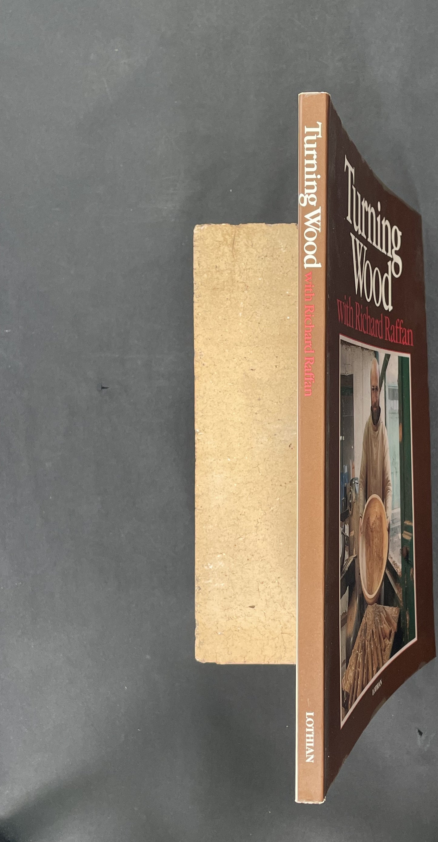 Turning Wood by Richard Raffan