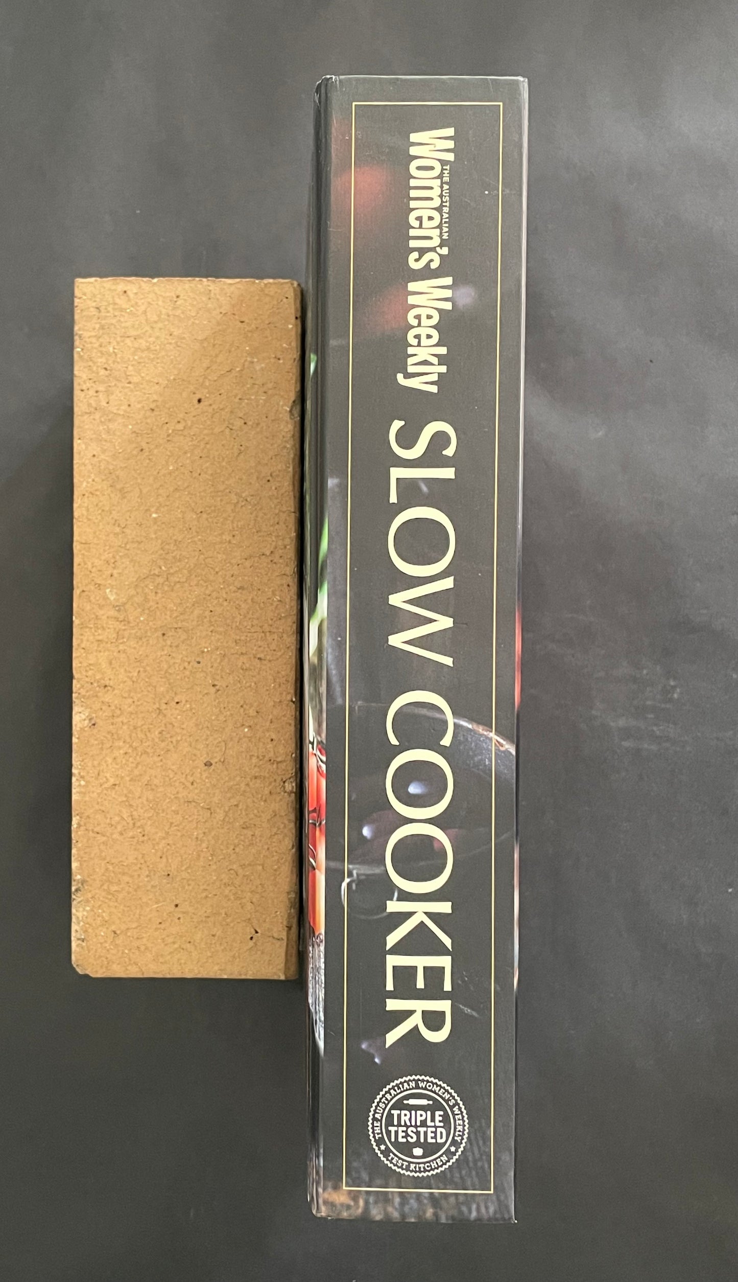 Slow Cooker by Australian Women's Weekly Staff
