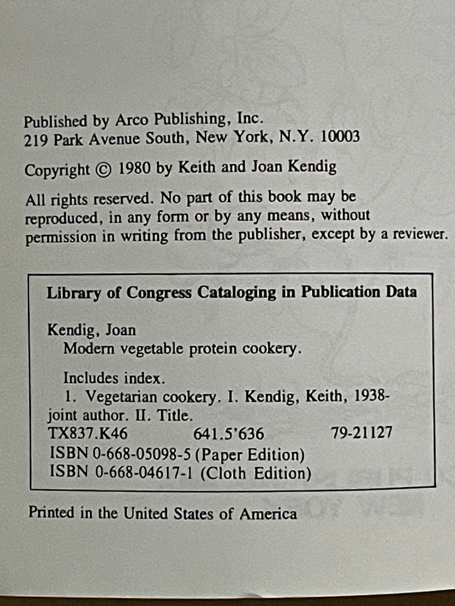 Modern Vegetable Protein Cookery by Joan Kendig