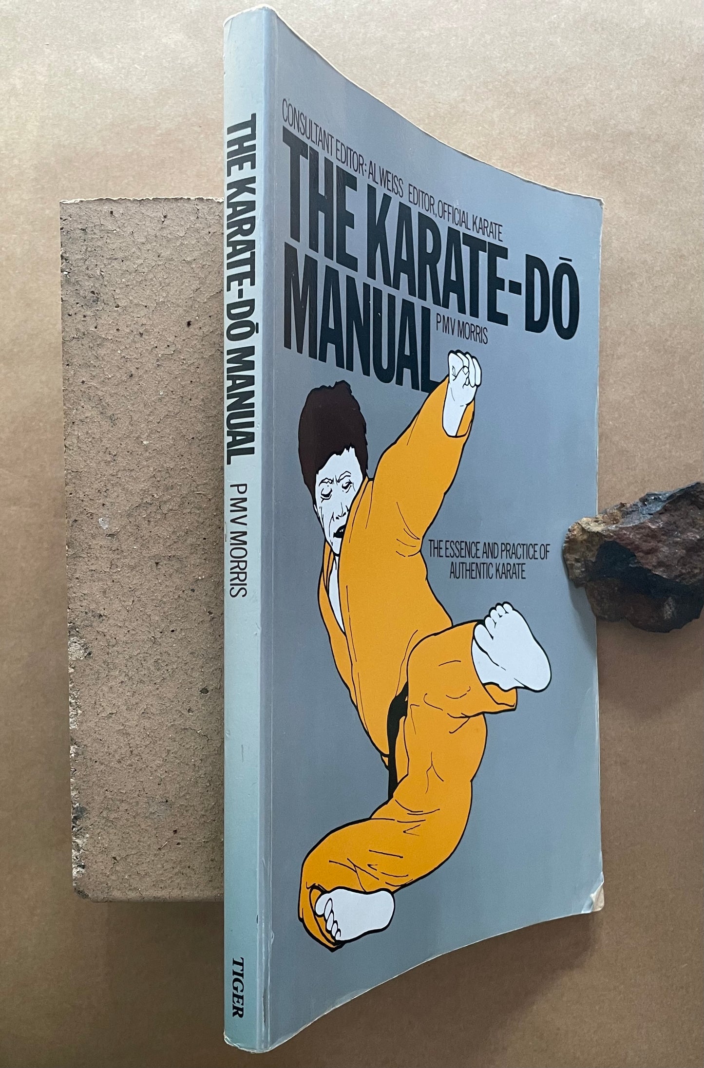 The Karate-dō Manual by P. M. V. Morris