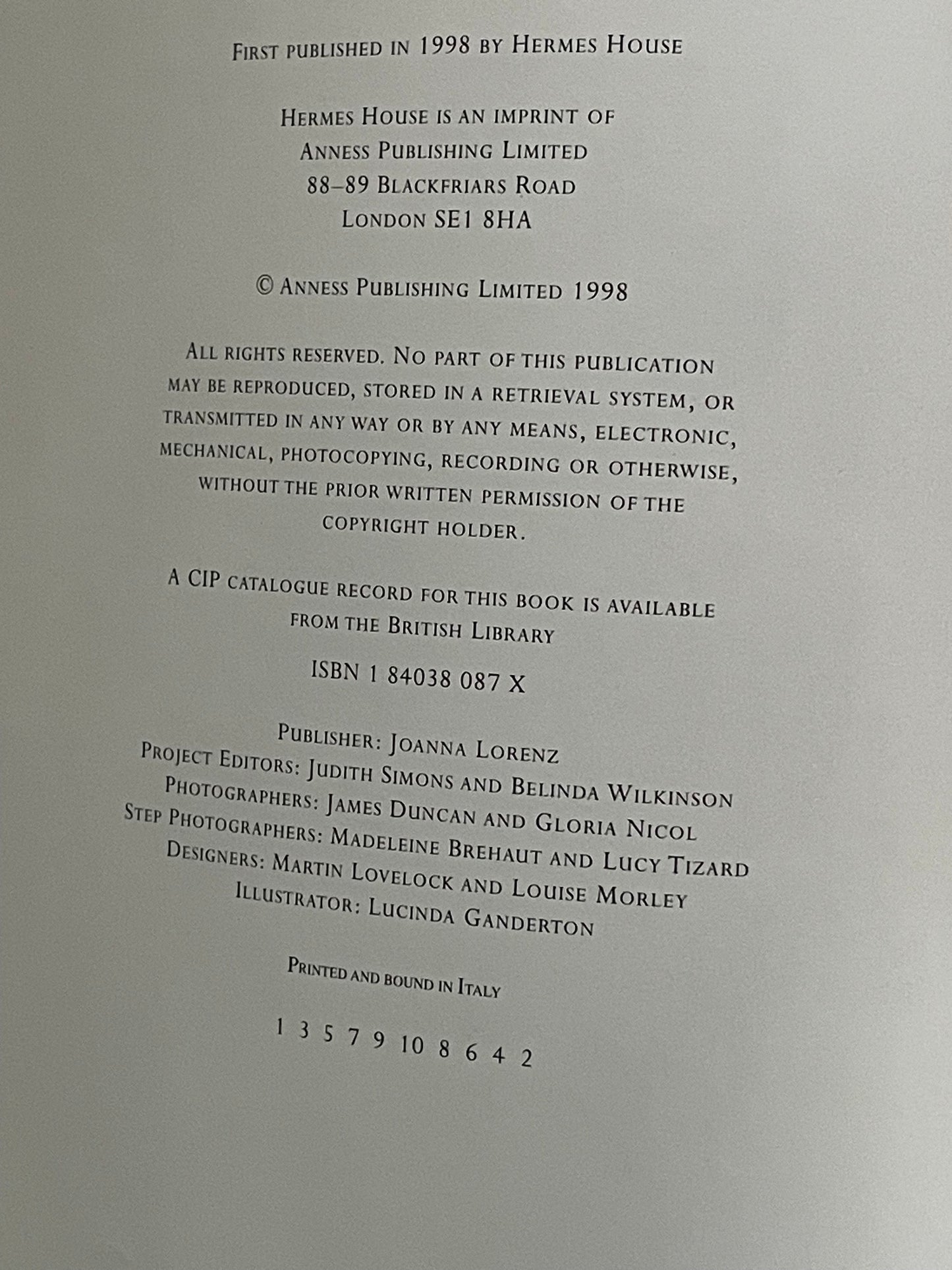 The Encyclopedia of Needlecrafts by Lucinda Ganderton, Dorothy Wood