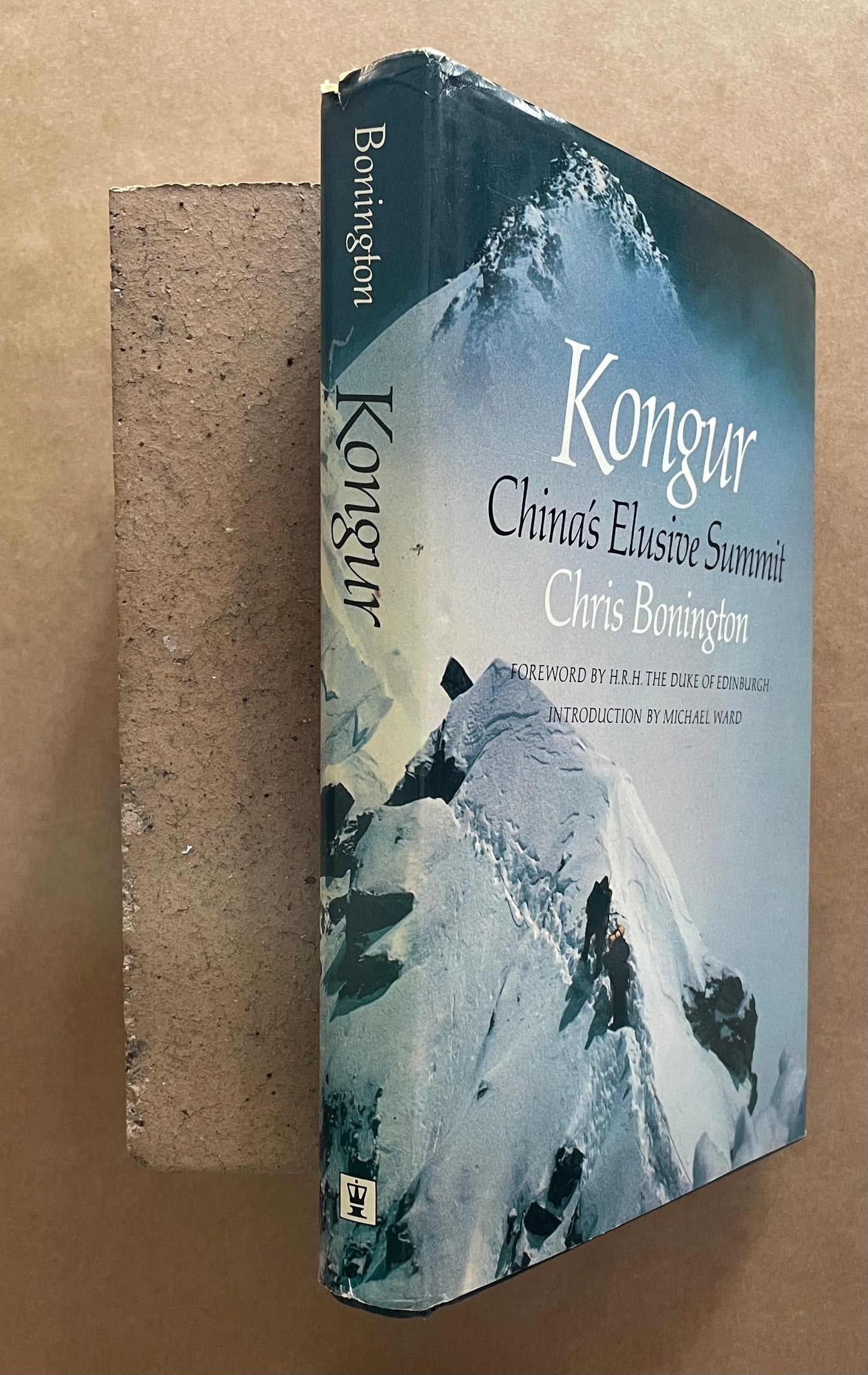 Kongur, China's Elusive Summit by Chris Bonington