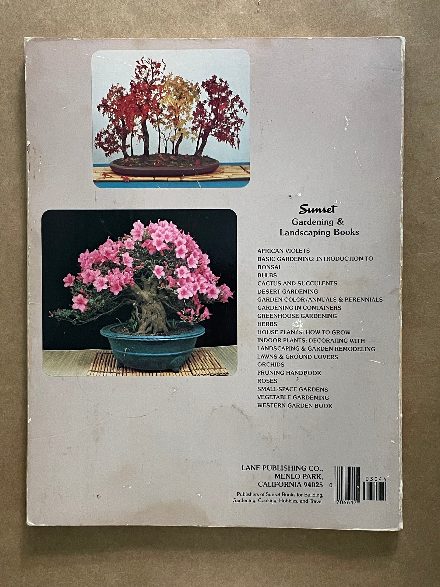 Bonsai: Illustrated Guide to an Ancient Art by Sunset Books