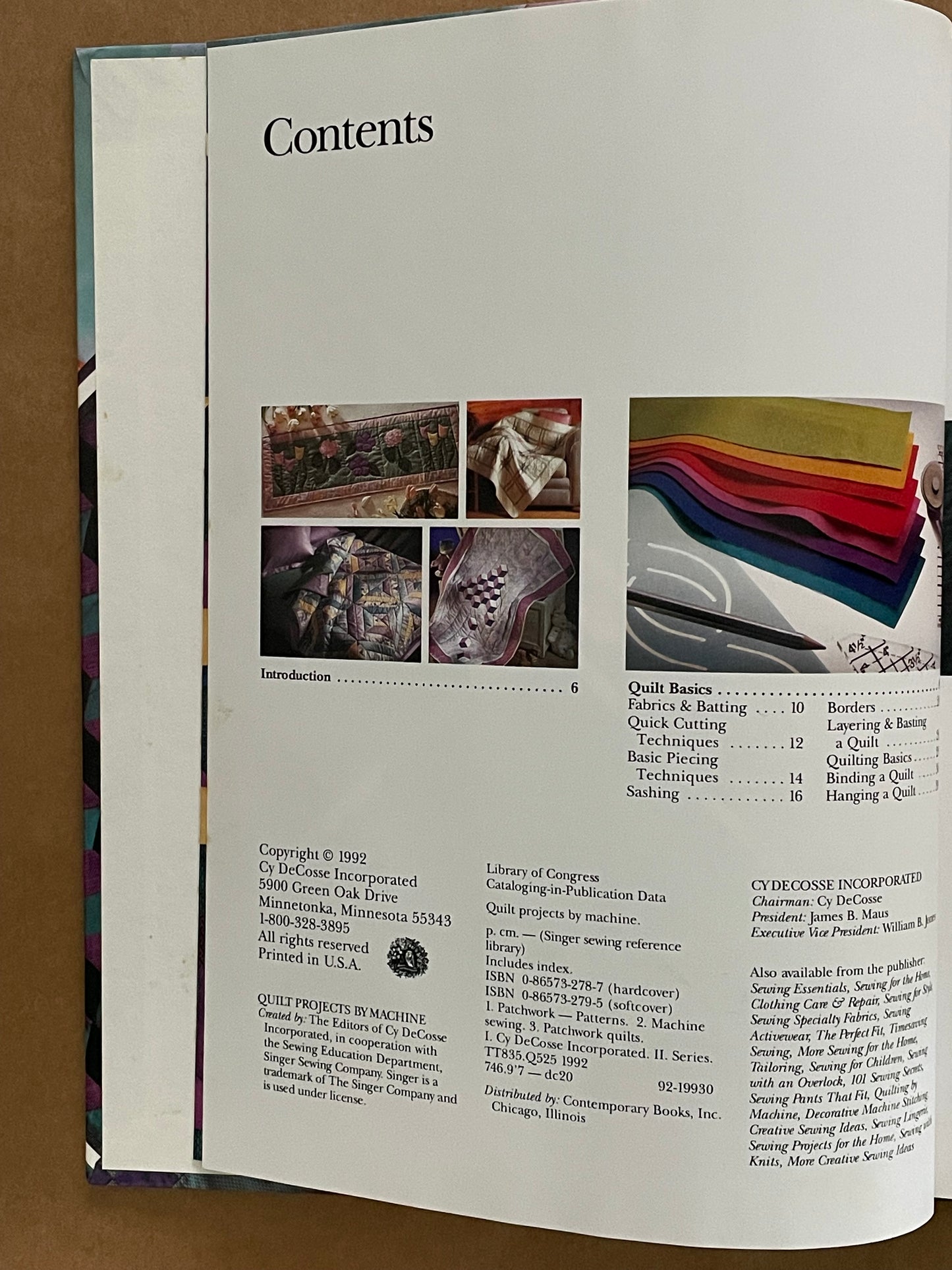 Quilt Projects by Machine by Cy DeCosse Incorporated