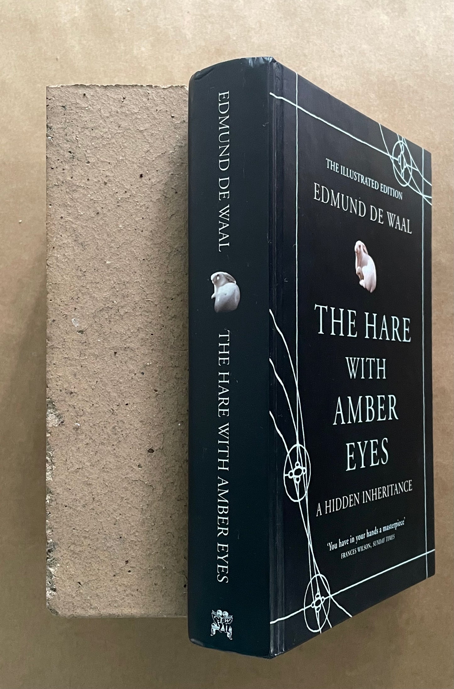 The Hare with Amber Eyes by Edmund De Waal
