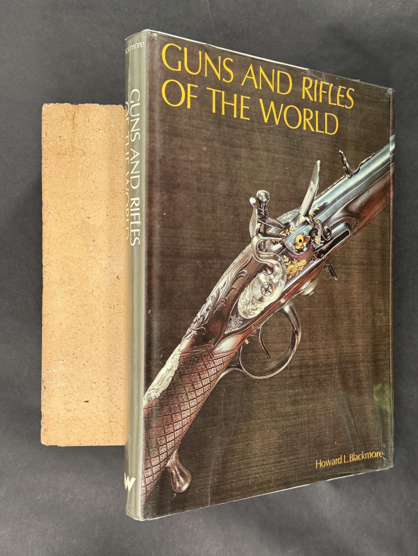 Guns and Rifles of the World by Howard L. Blackmore