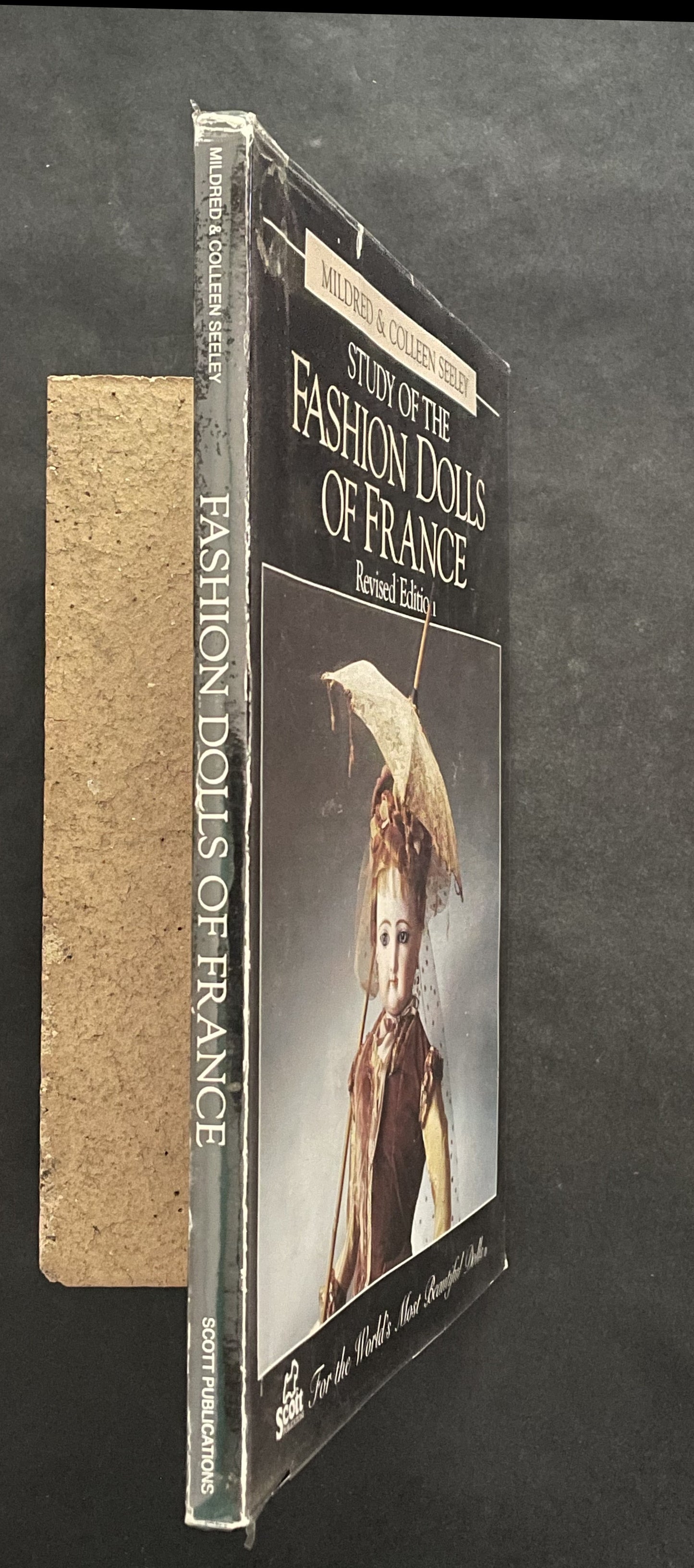 Study of the Fashion Dolls of France by Mildred Seeley, Colleen Seeley