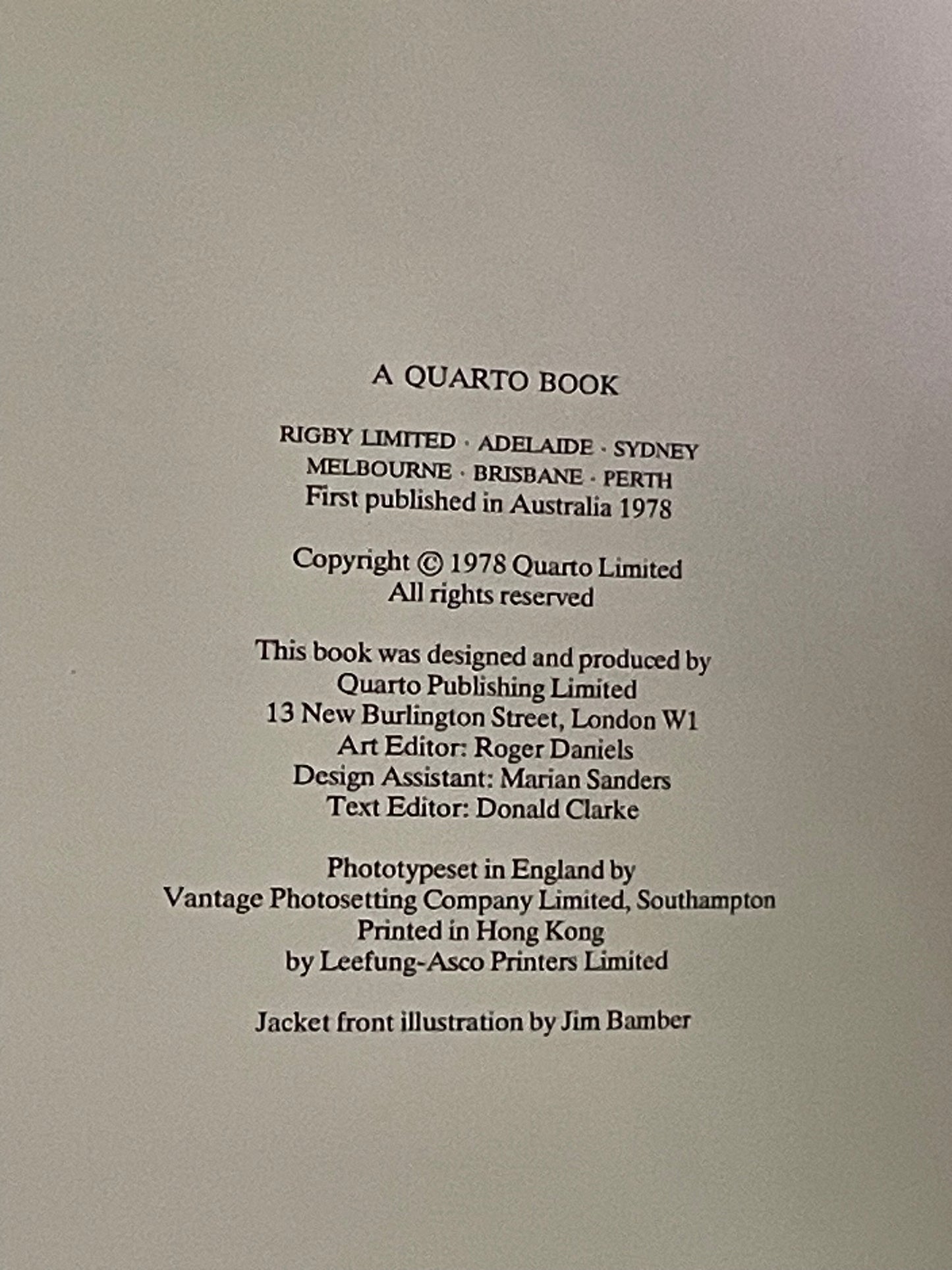 The Illustrated Encyclopedia of World Firearms by Ian V. Hogg