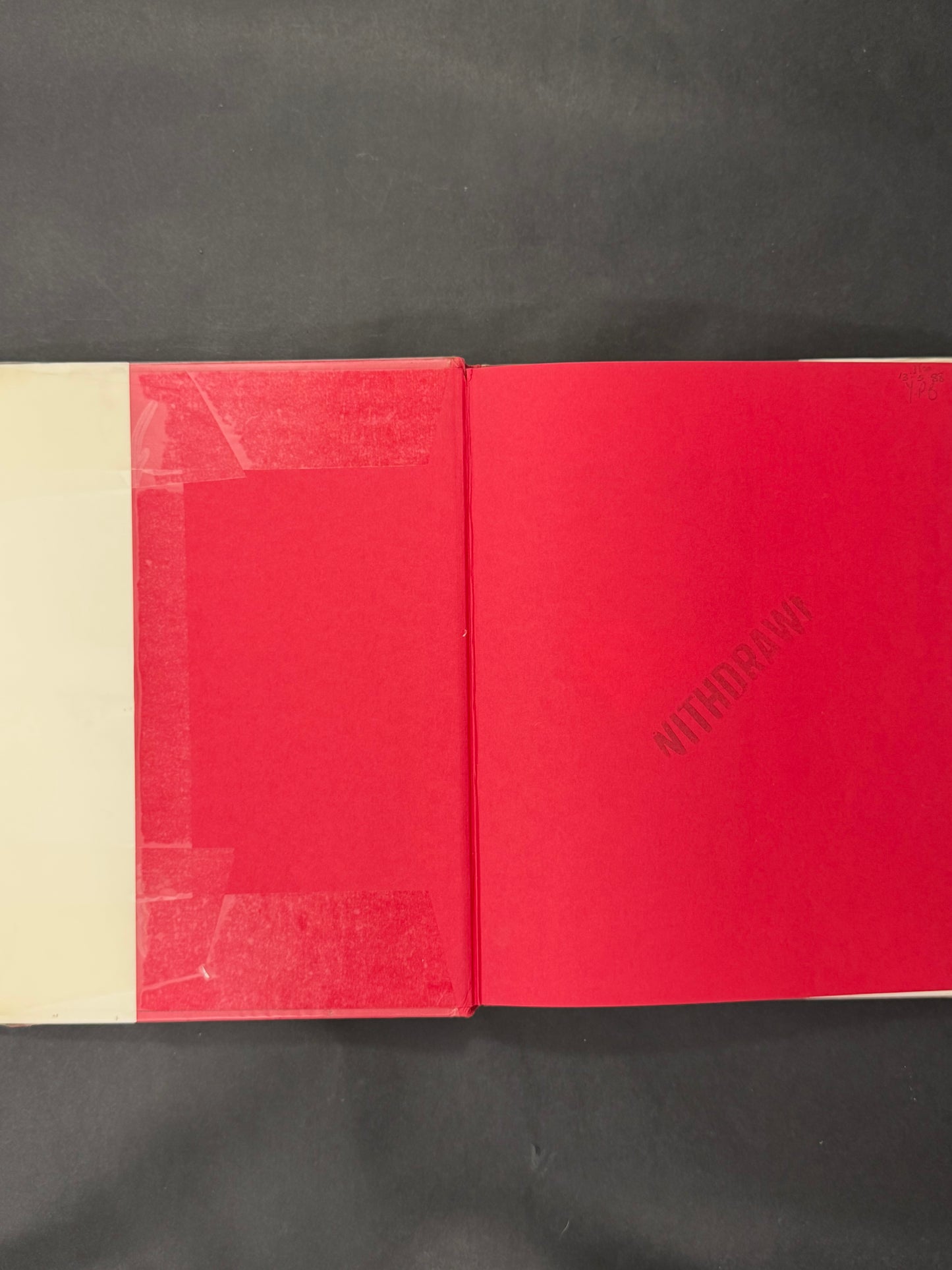 An Intimate Australia by Gary Catalano