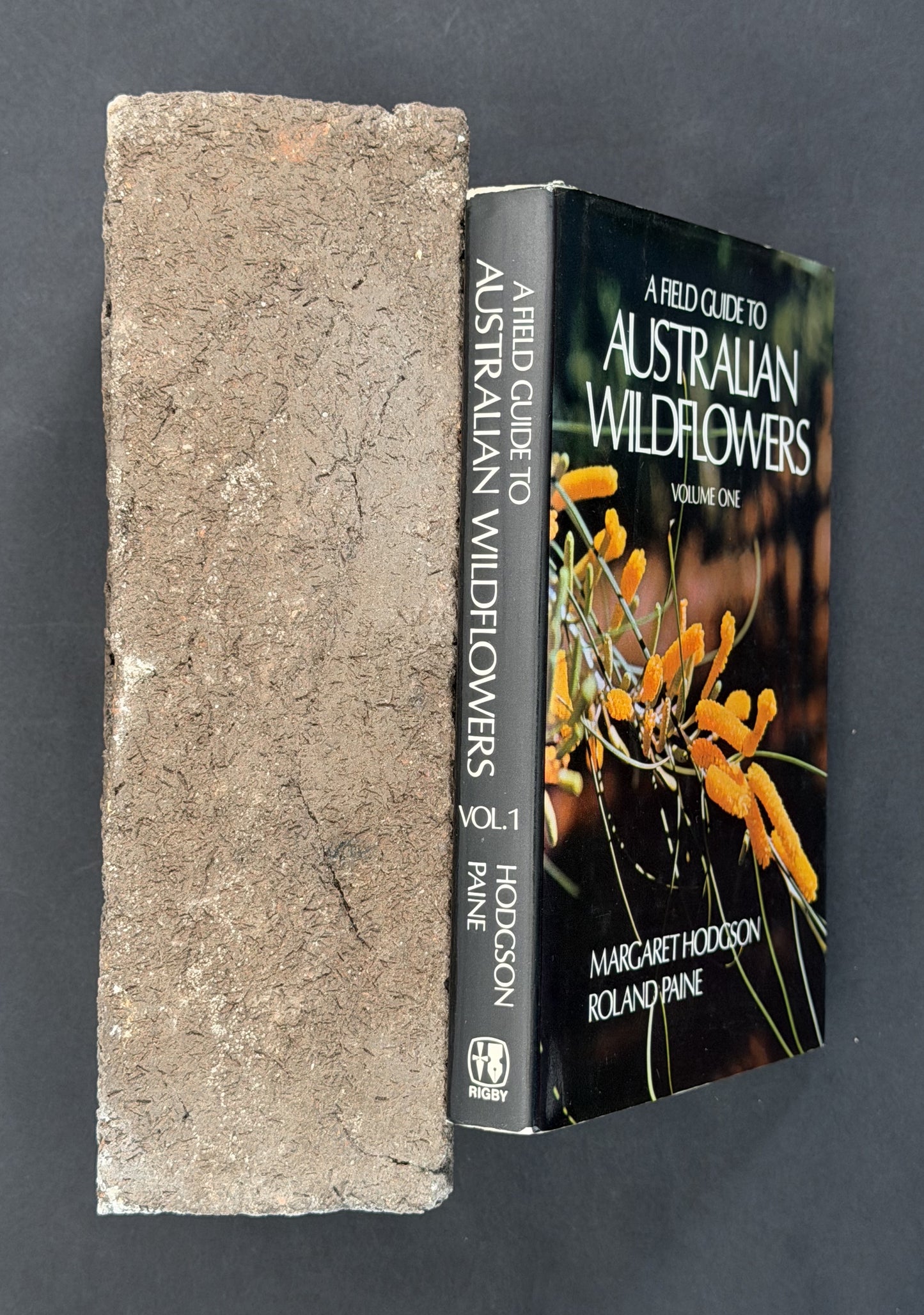A Field Guide to Australian Wildflowers by Margaret Hodgson, Roland Paine