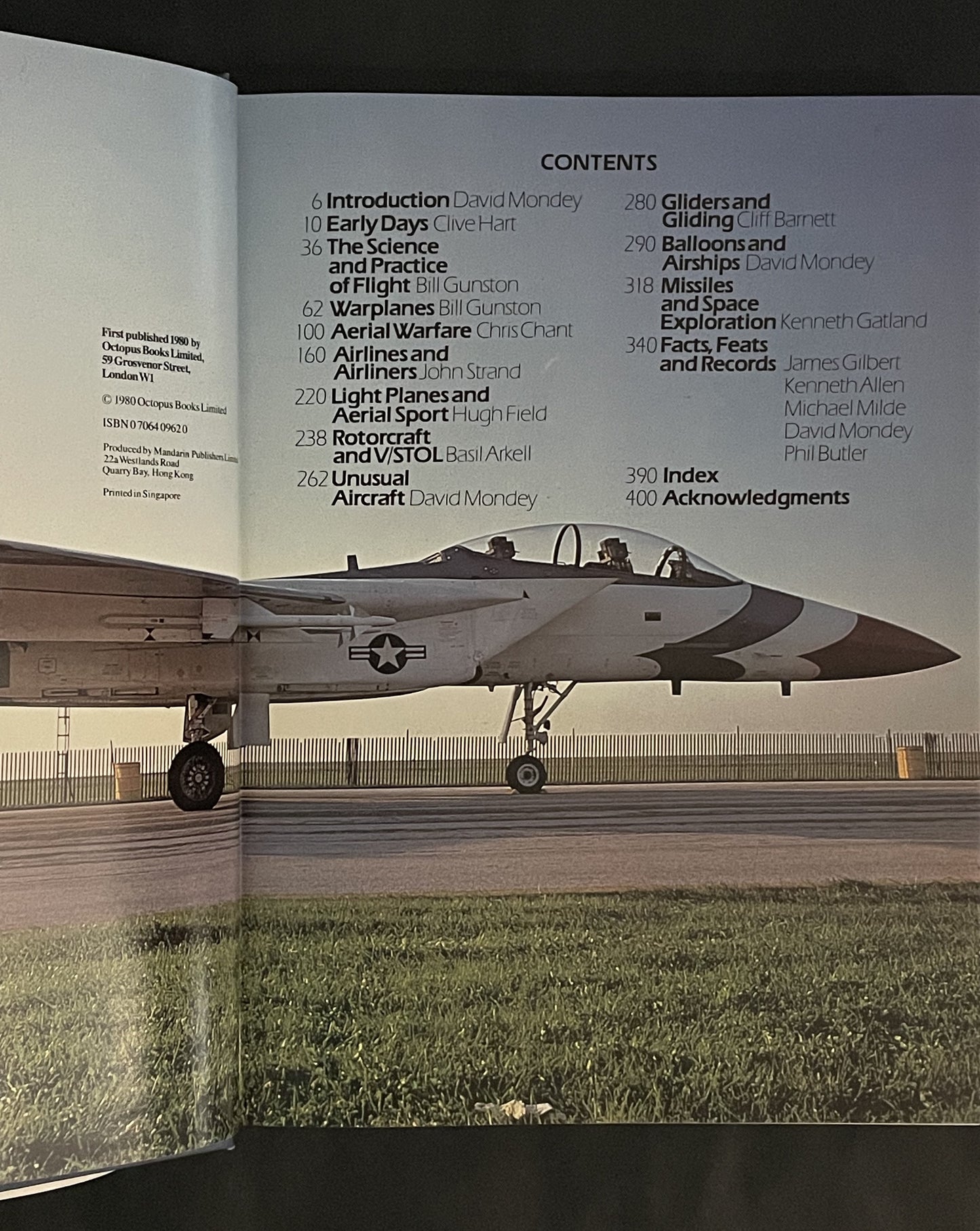 Aviation, the Complete Book of Aircraft and Flight by David Mondey