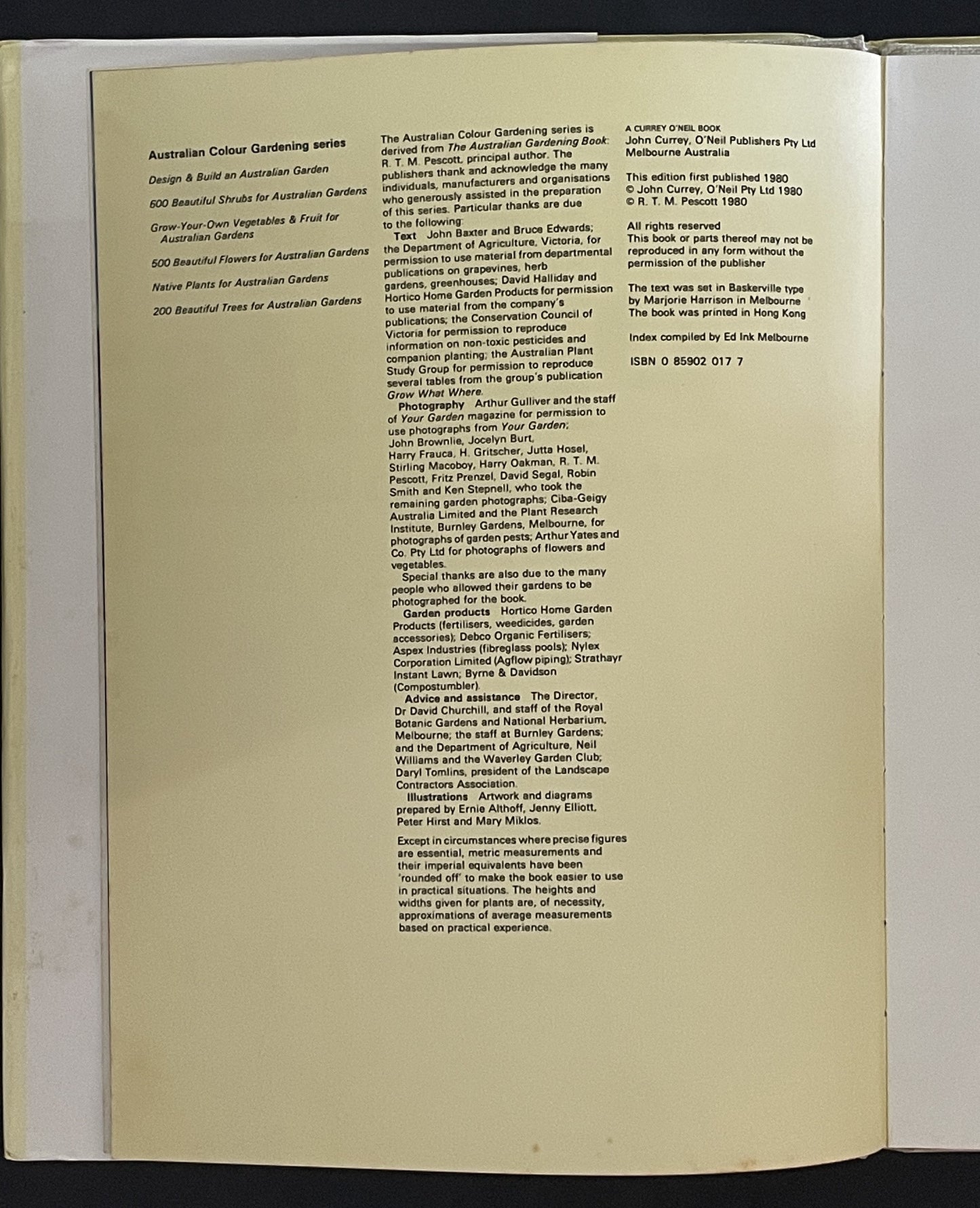 Native Plants for Australian Gardens by Richard Thomas Martin Pescott