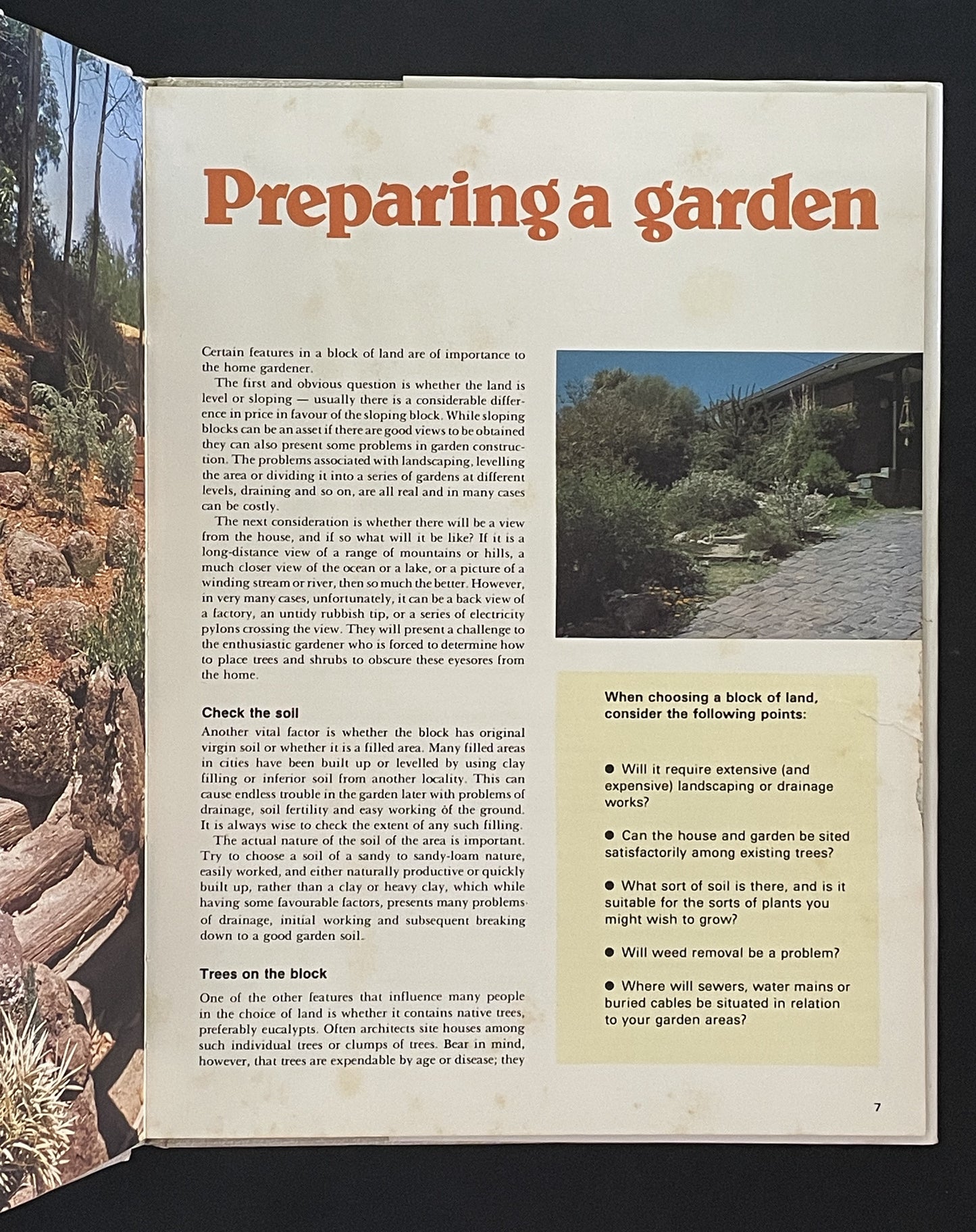 Design and Build an Australian Garden by Richard Thomas Martin Pescott