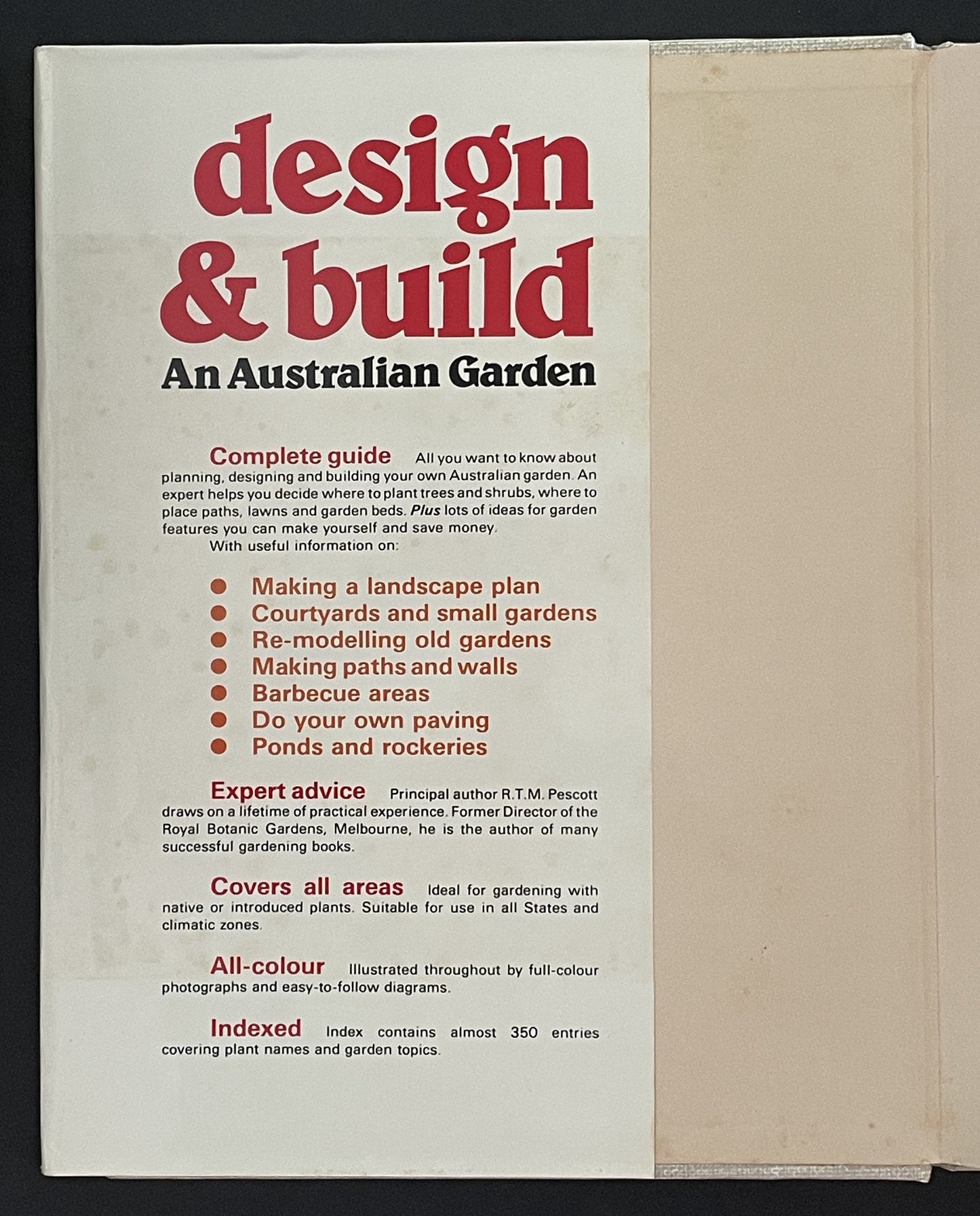Design and Build an Australian Garden by Richard Thomas Martin Pescott