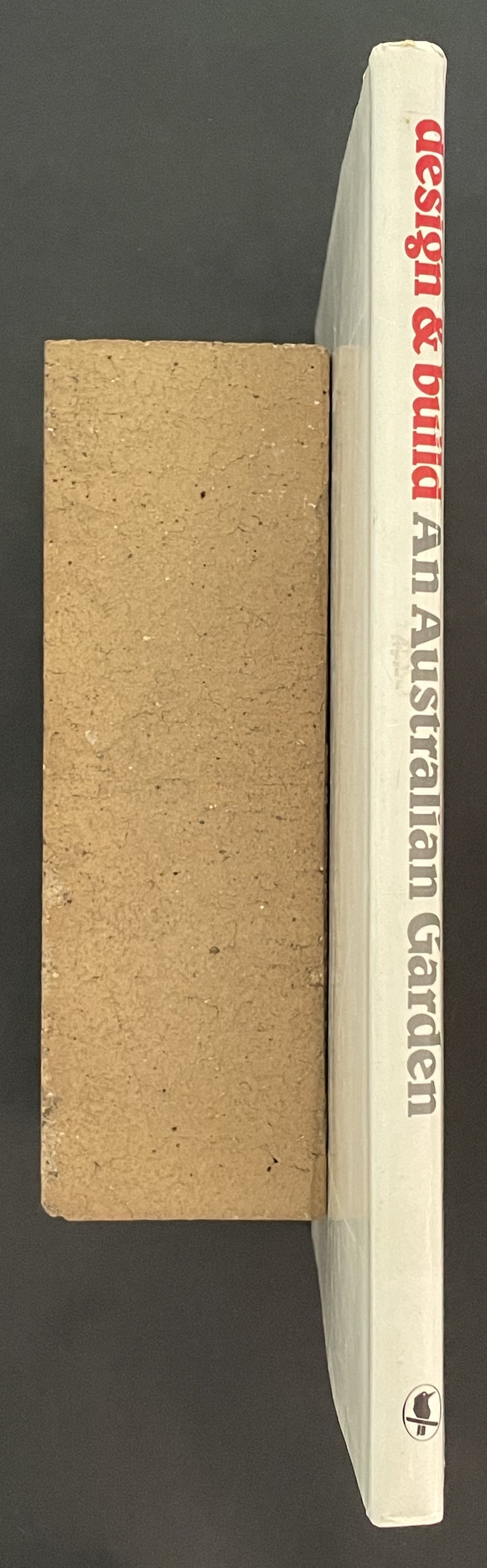 Design and Build an Australian Garden by Richard Thomas Martin Pescott