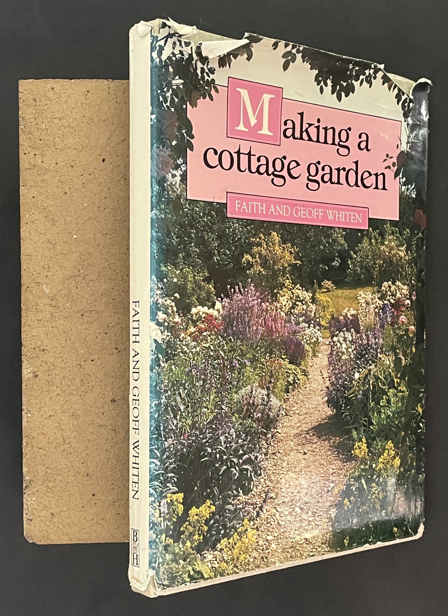 Making a Cottage Garden by Faith Whiten, Geoff Whiten