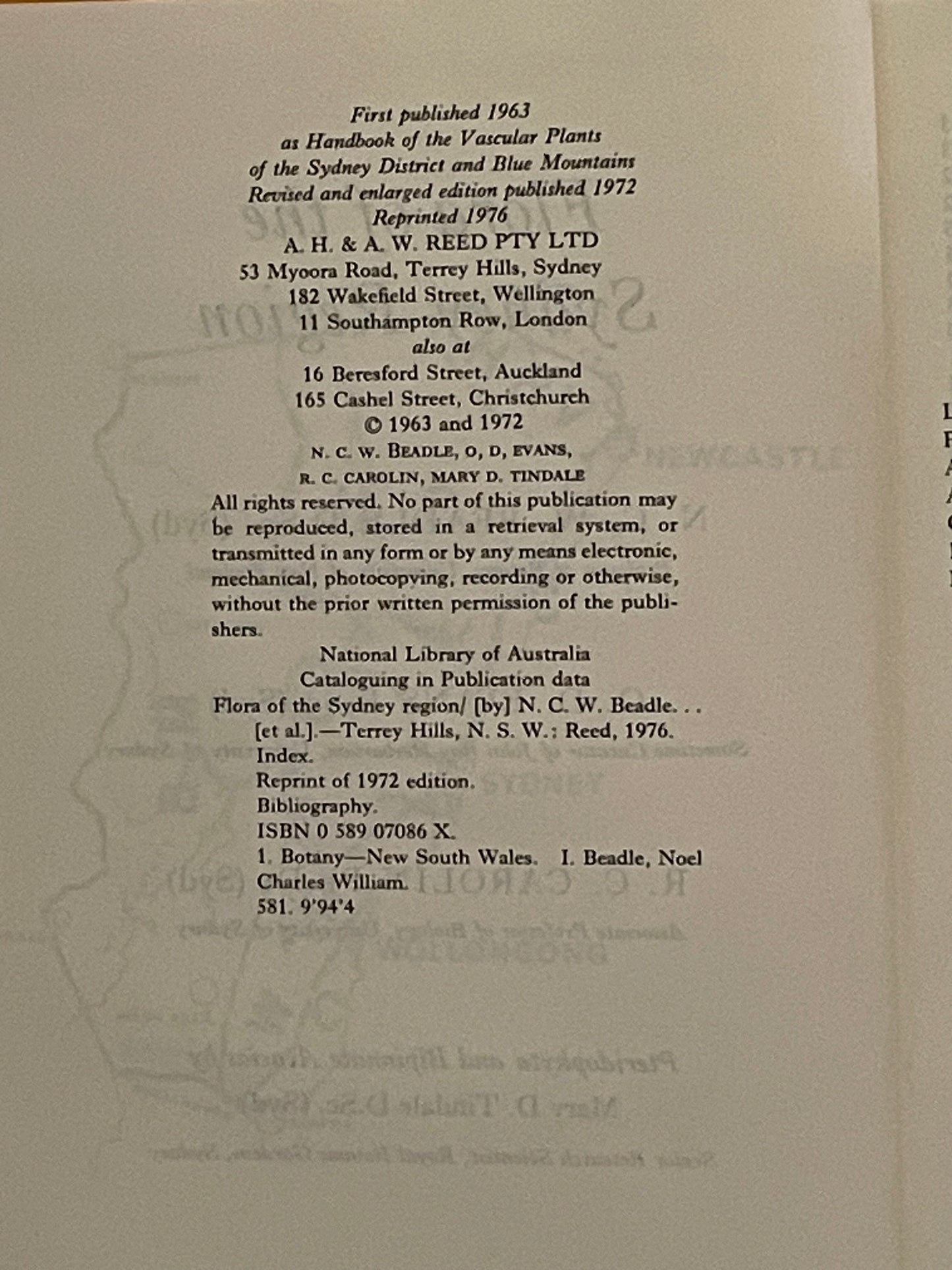 Flora of the Sydney Region by N. C. W. Beadle, O. D. Evans, R. C. Carolin