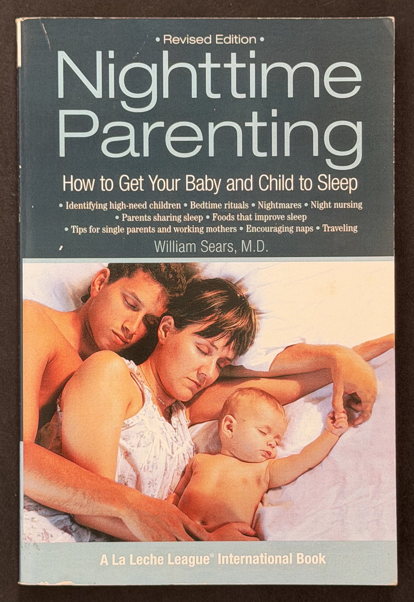 Nighttime Parenting by William Sears, M.D.