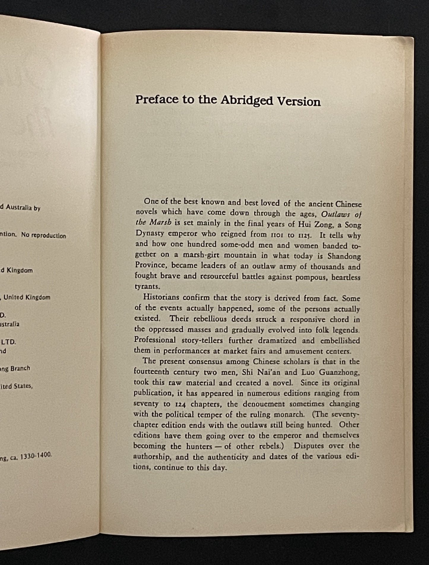 Outlaws of the Marsh by Nai'an Shi, Guanzhong Luo