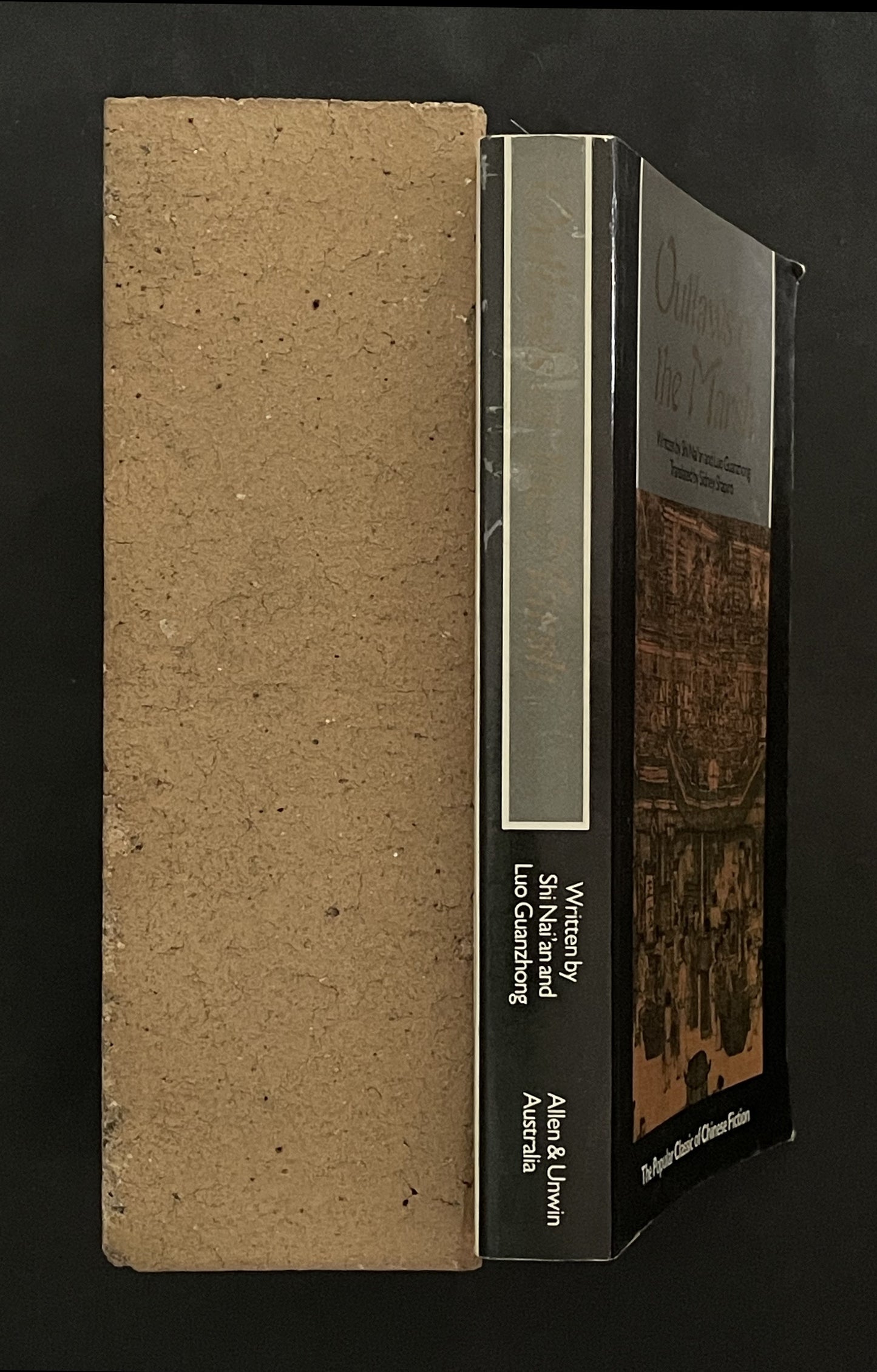 Outlaws of the Marsh by Nai'an Shi, Guanzhong Luo