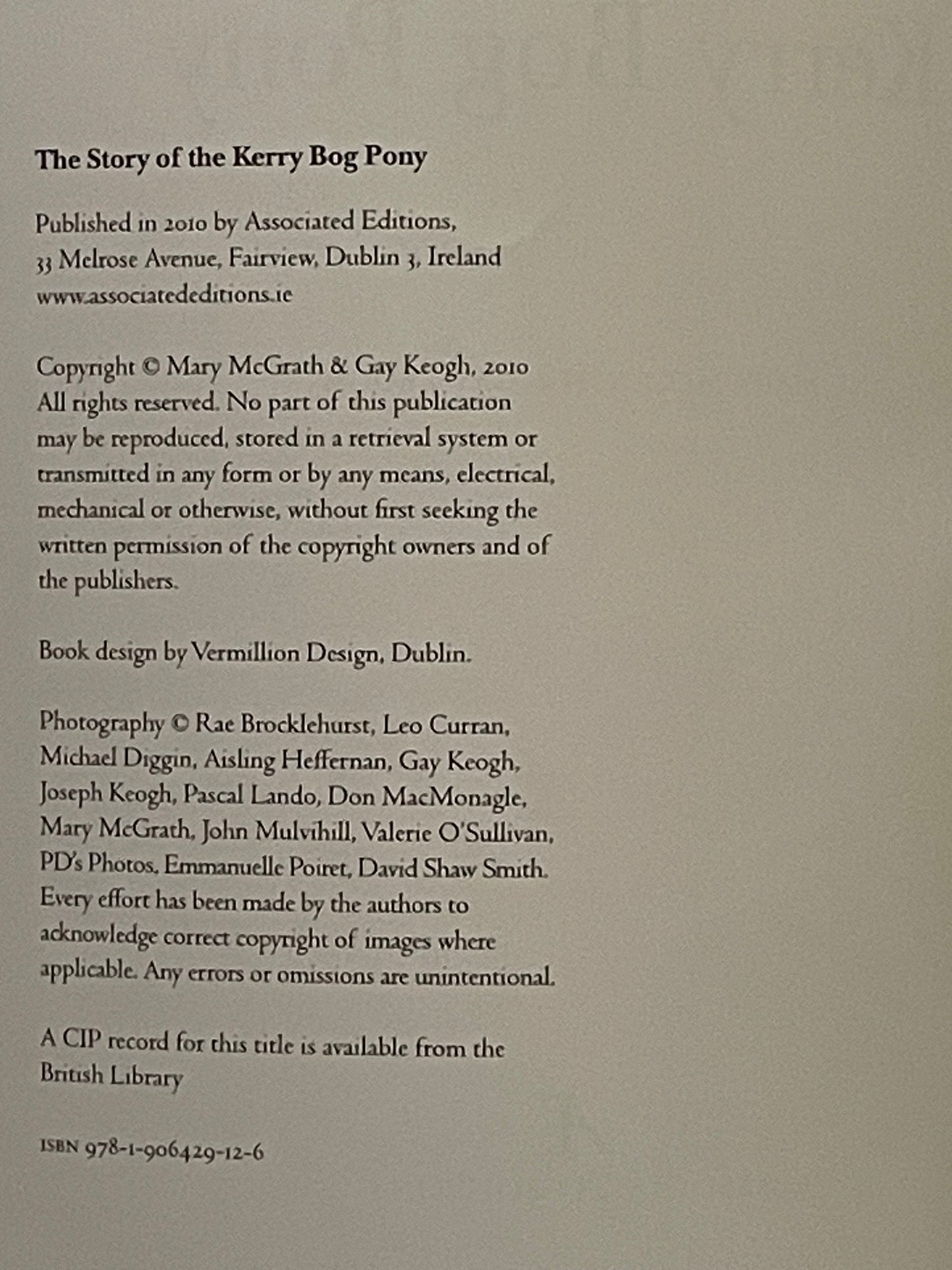 The Story of the Kerry Bog Pony by Mary McGrath, Gay Keogh