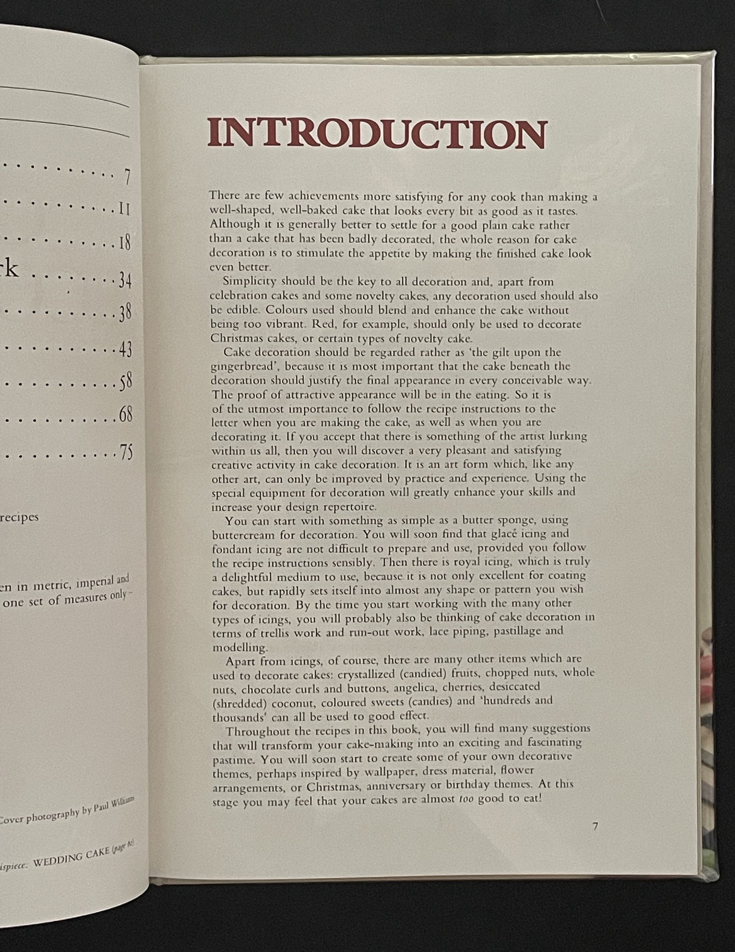 Cake Decorating by Mary Morris