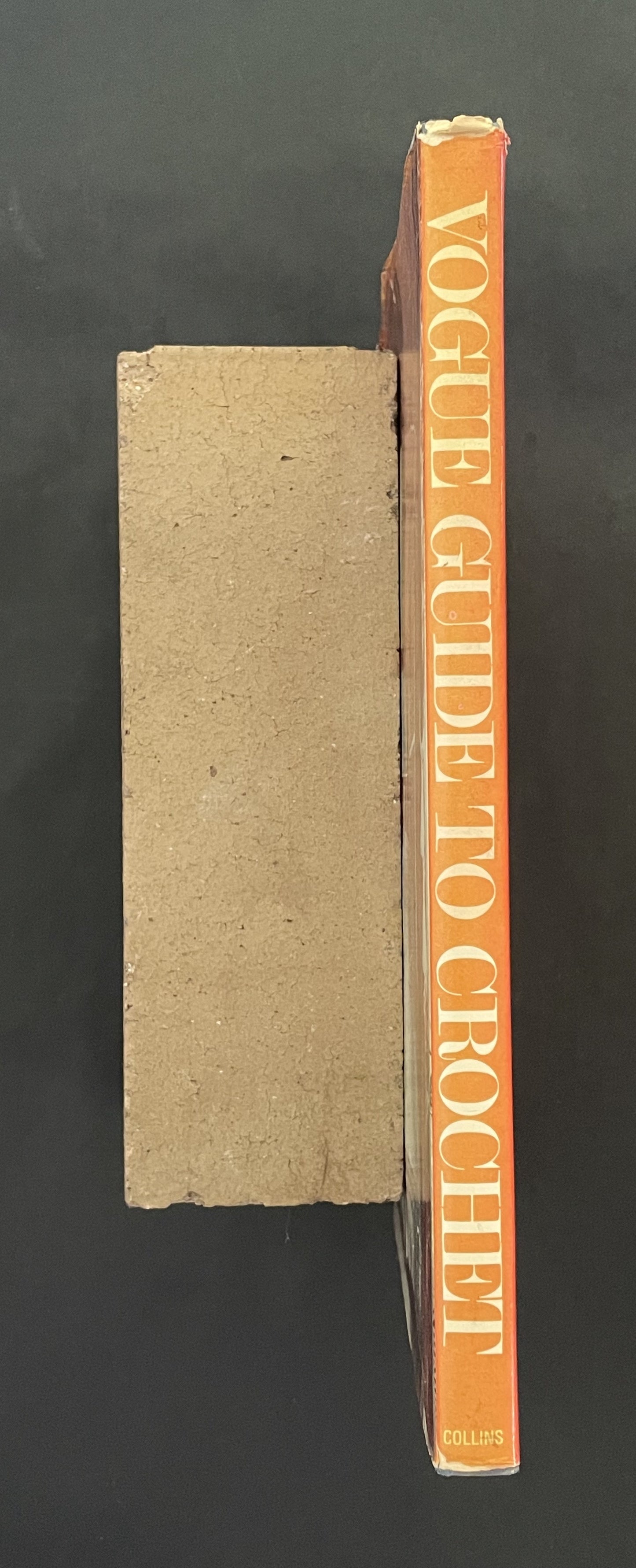 VOGUE GUIDE TO Crochet by Judy Brittain