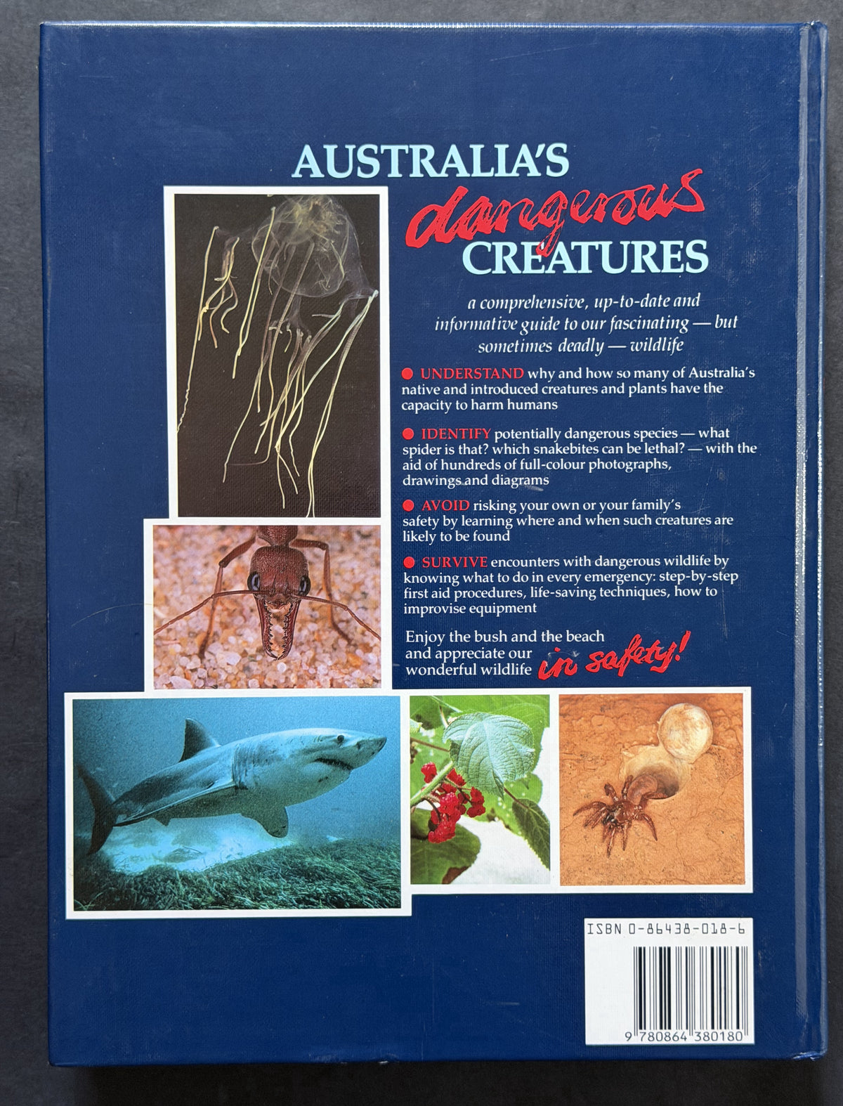Australia's Dangerous Creatures by David Underhill, Struan Keith Sutherland