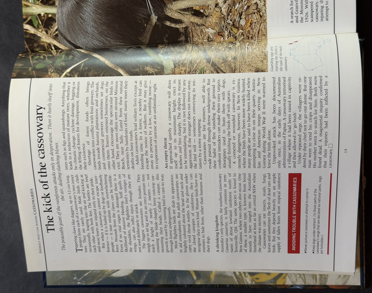 Australia's Dangerous Creatures by David Underhill, Struan Keith Sutherland