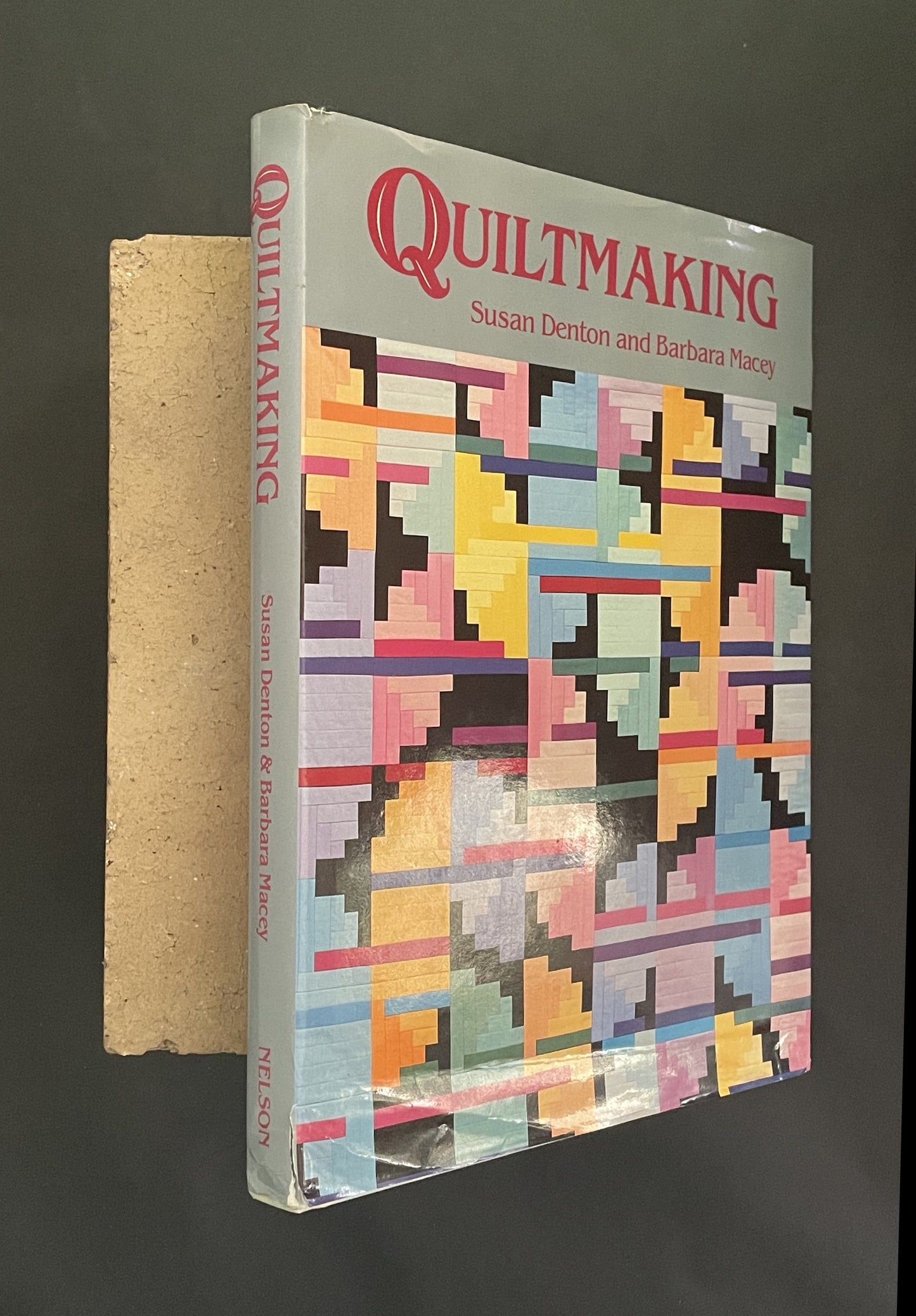 Australian Quiltmaking by Susan Denton, Barbara Macey