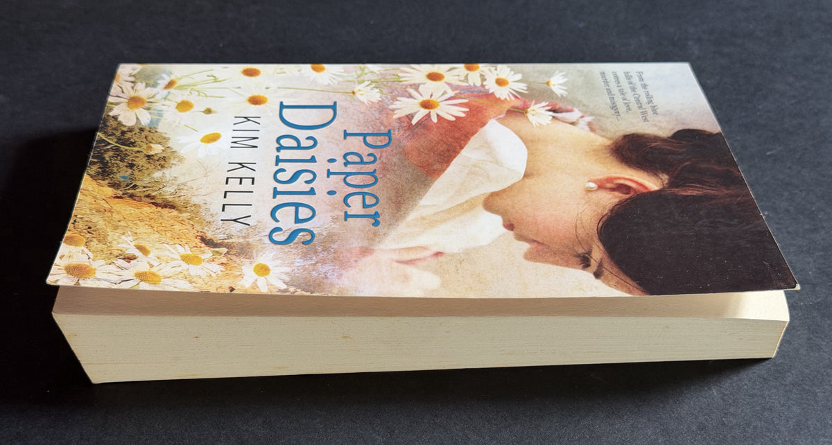 Paper Daisies by Kim Kelly