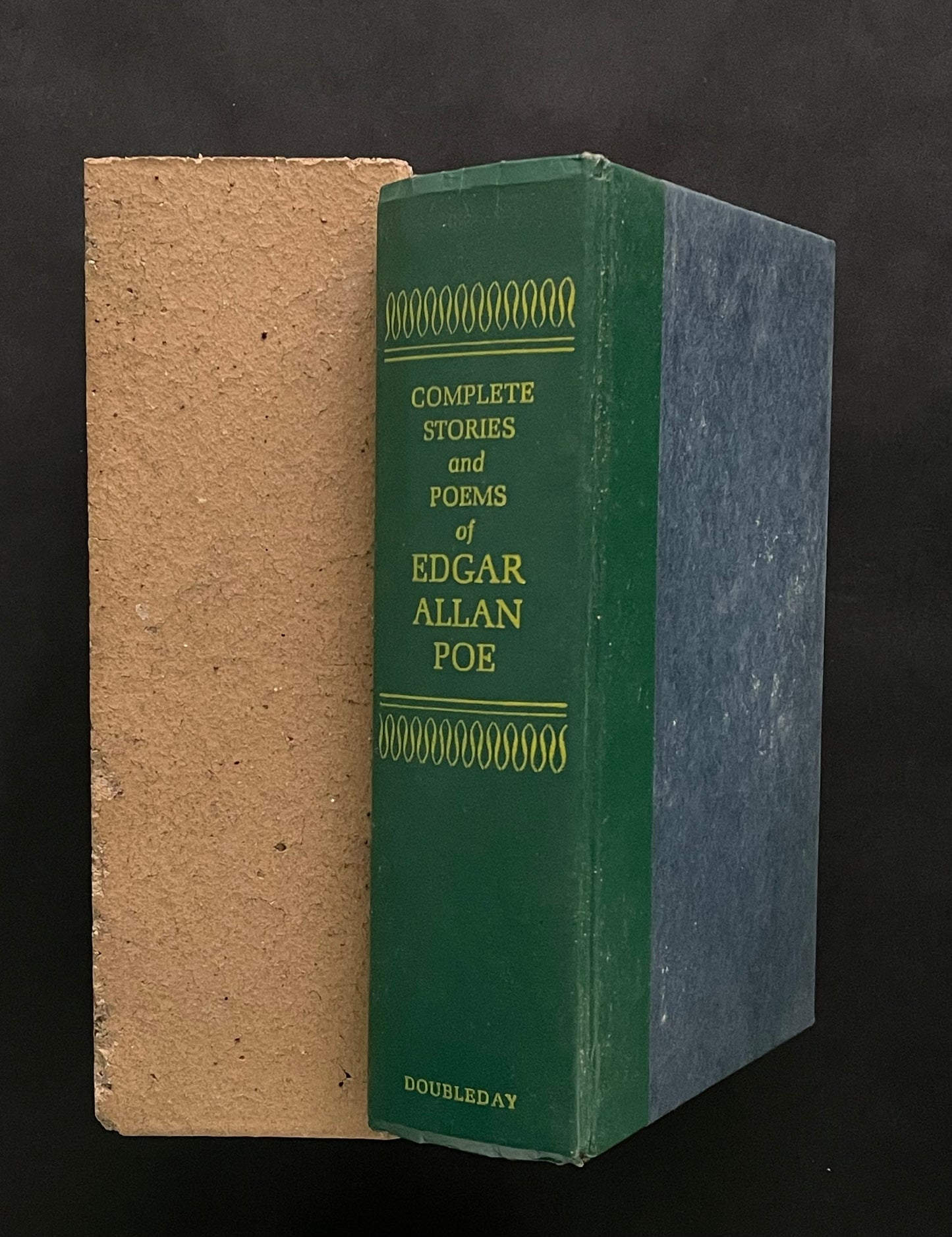 Complete Stories and Poems of Edgar Allan Poe