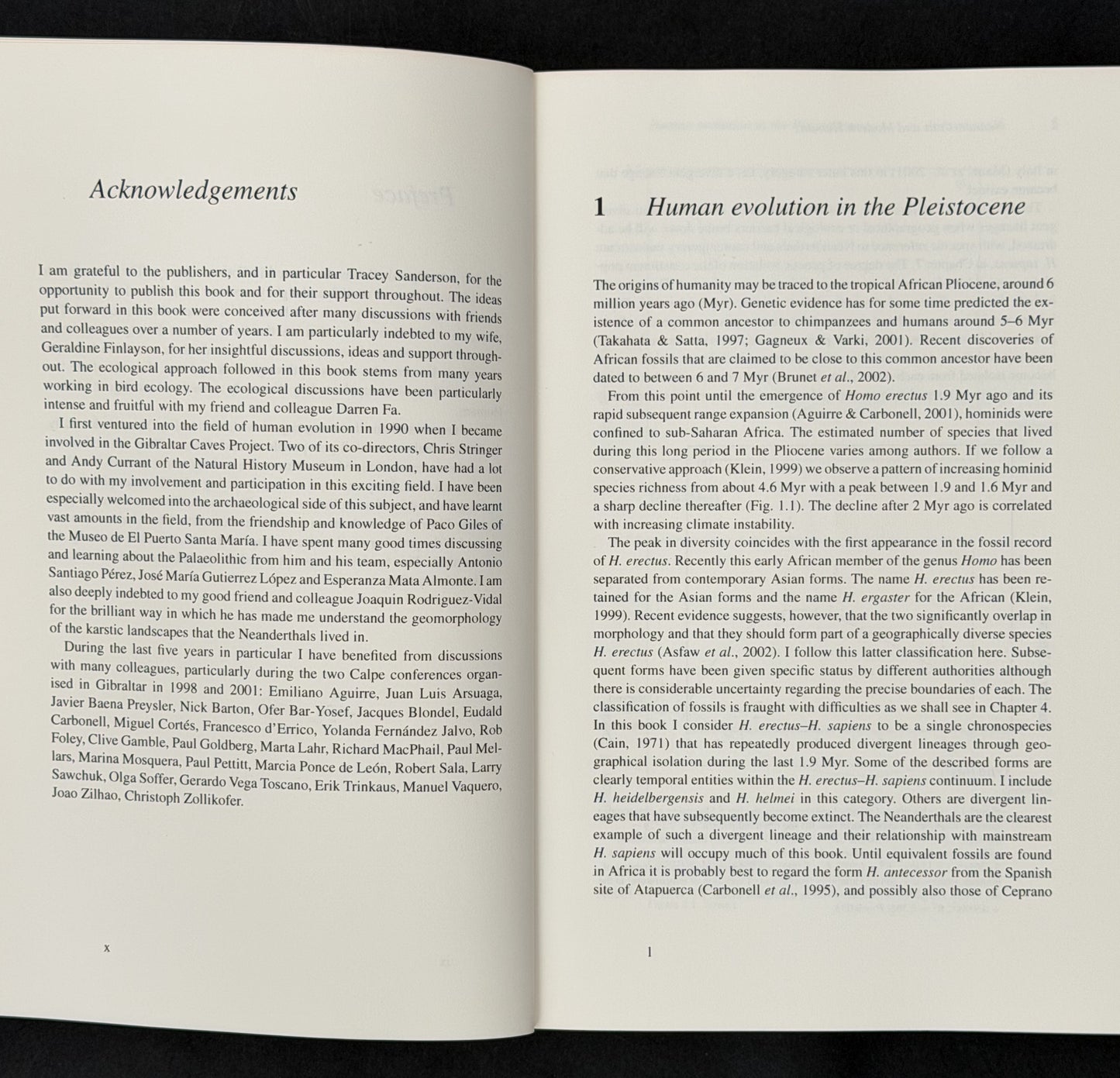 Neanderthals and Modern Humans by Clive Finlayson