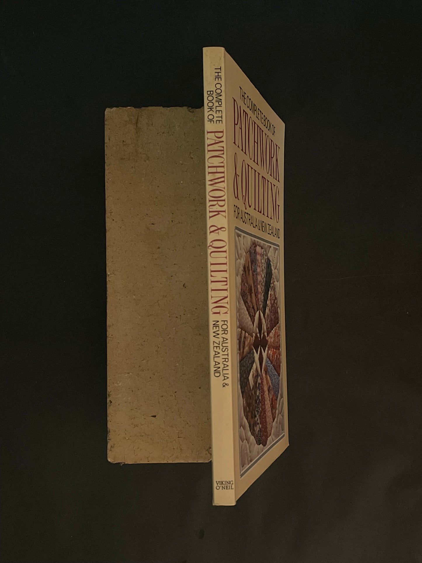 Complete Book of Patchwork and Quilting for Australia and New Zealand