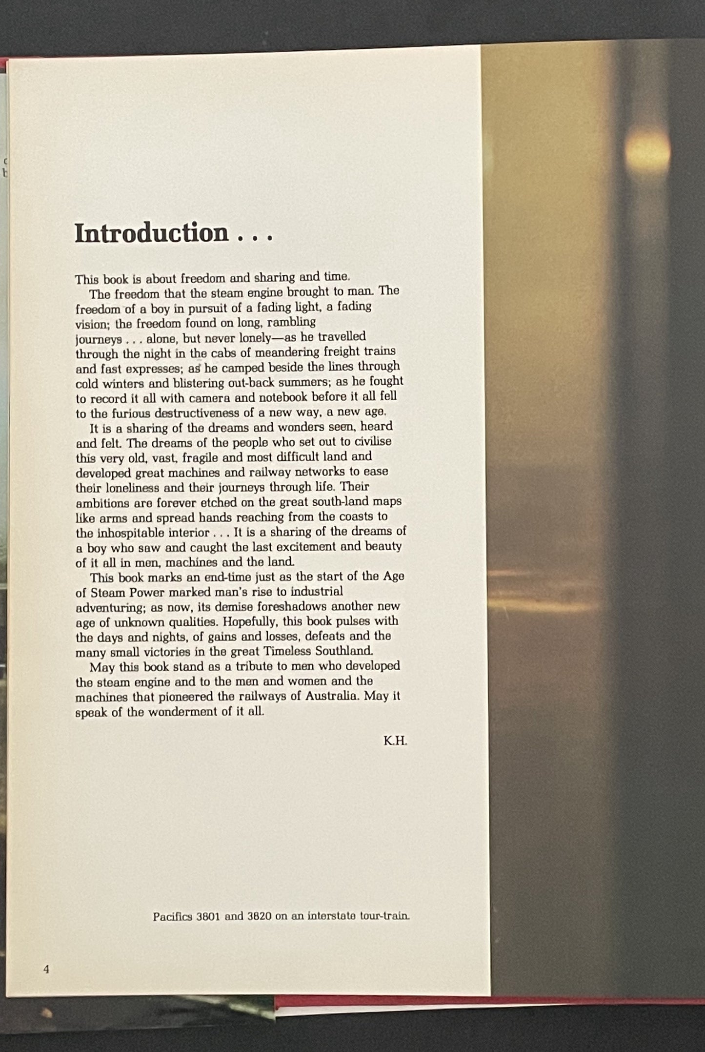 Chasing Australia's Last Steam Trains by Mark Musgrave Hardacre, Kevan Hardacre