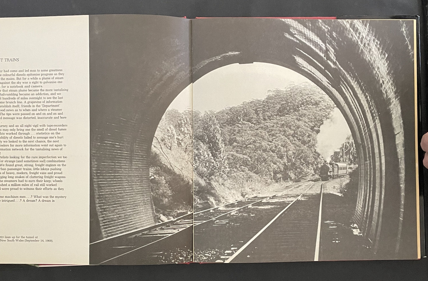 Chasing Australia's Last Steam Trains by Mark Musgrave Hardacre, Kevan Hardacre